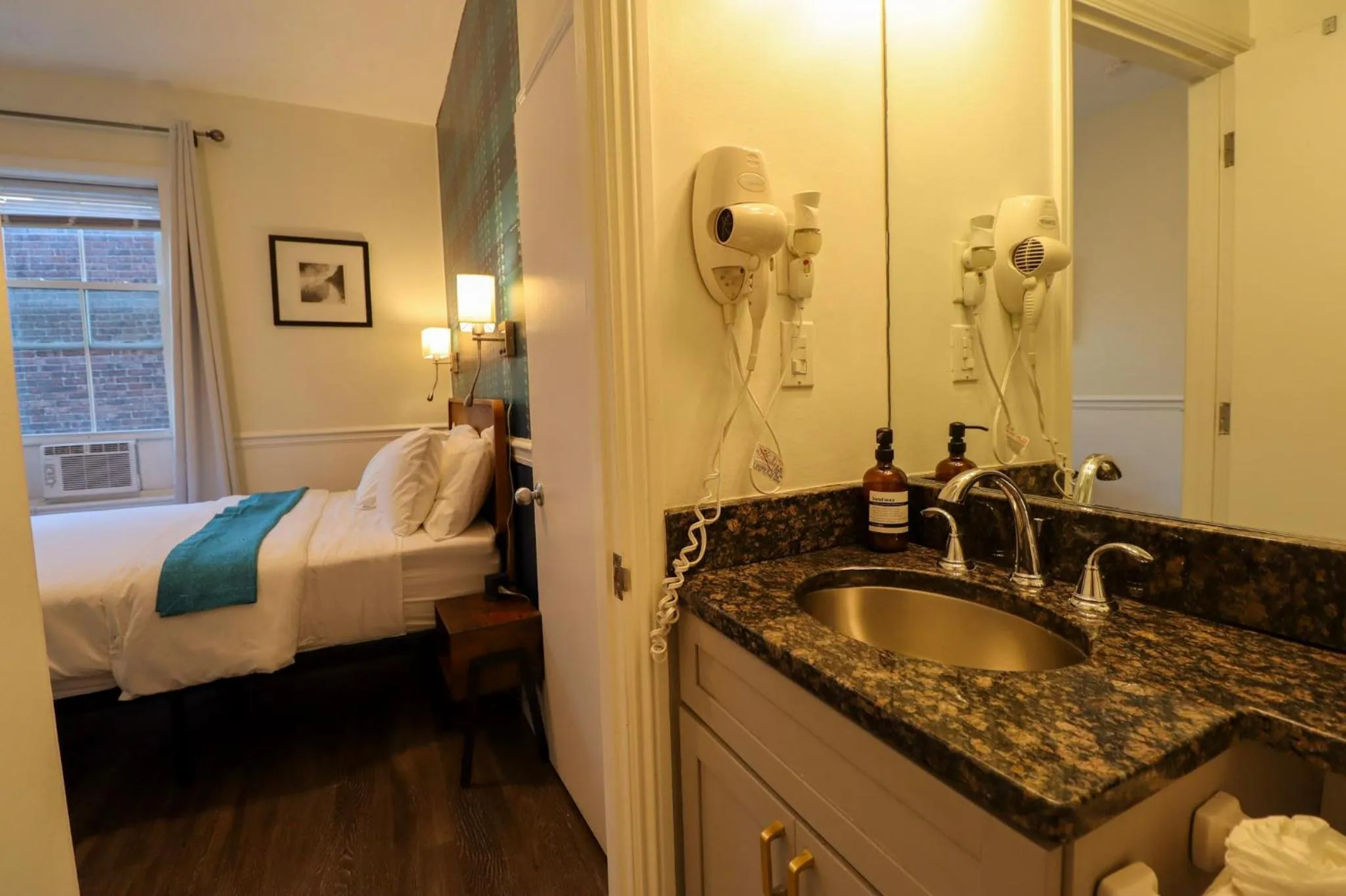 Bed in Good Hotels Boston