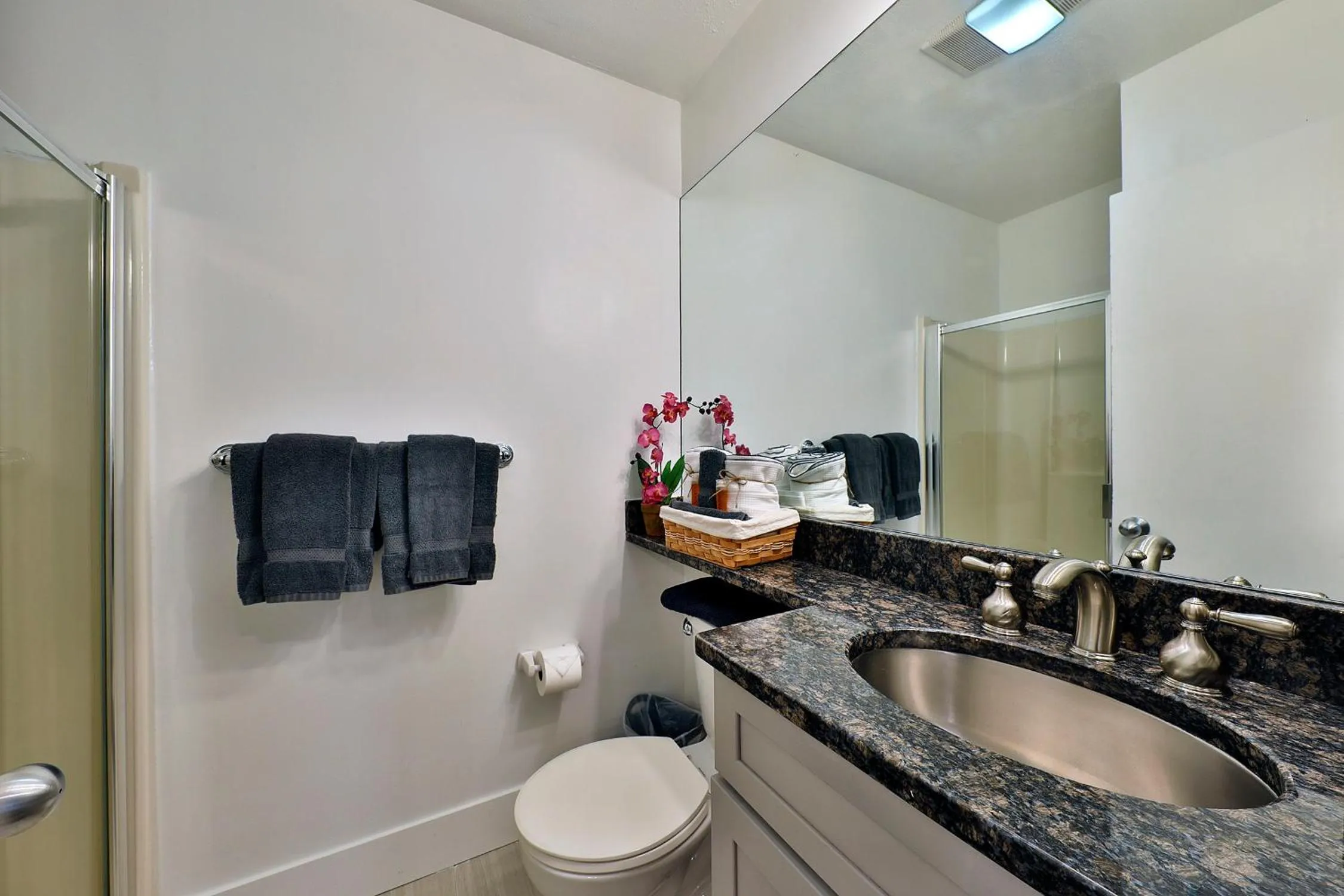 Bathroom in Good Hotels Boston