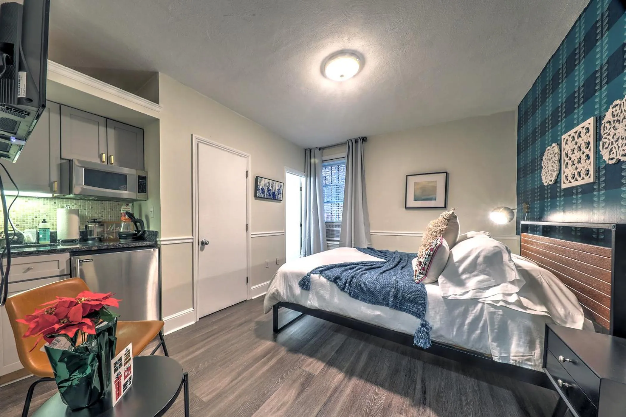 Bedroom, Bed in Good Hotels Boston