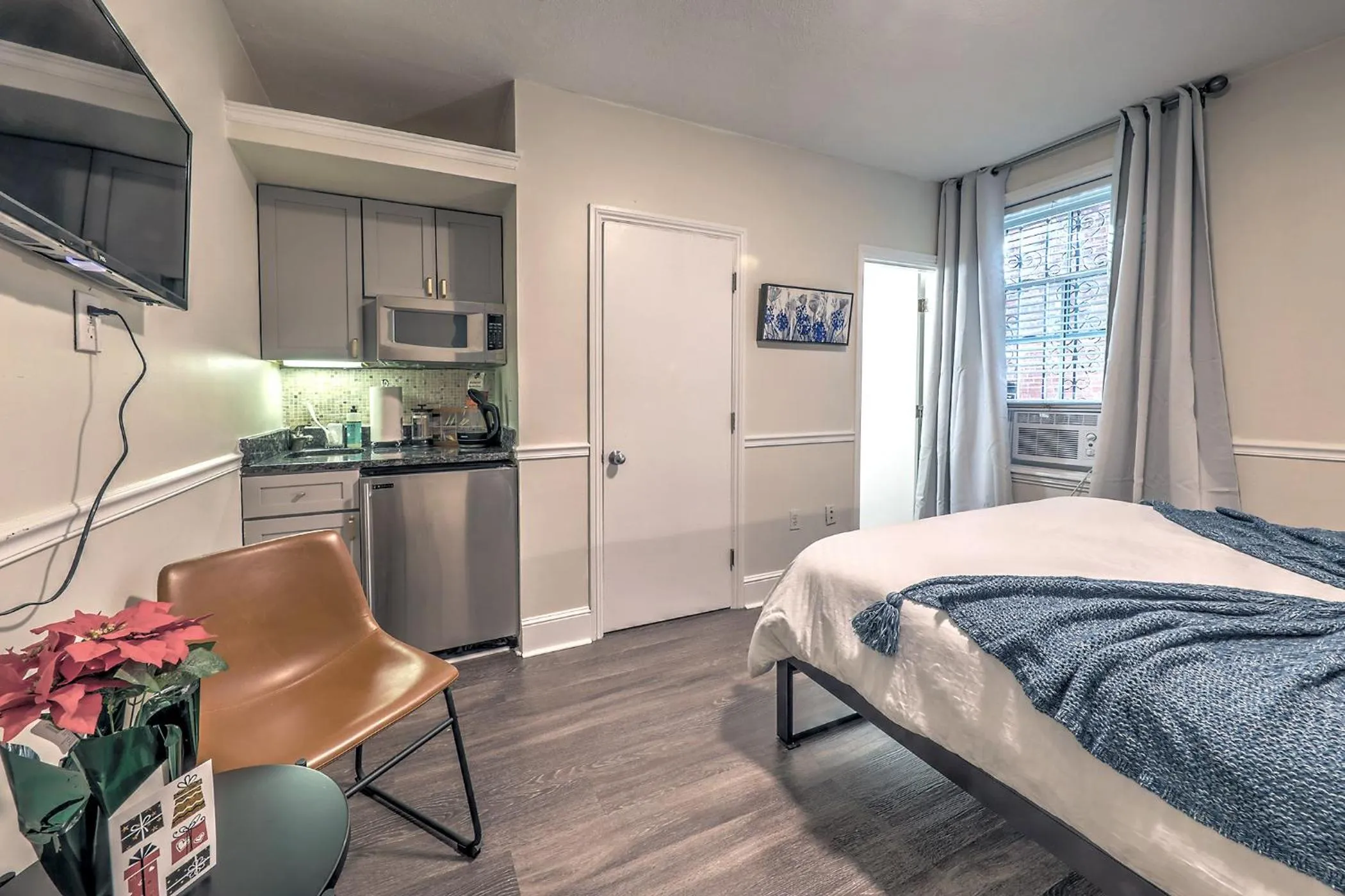 Bedroom, Bed in Good Hotels Boston