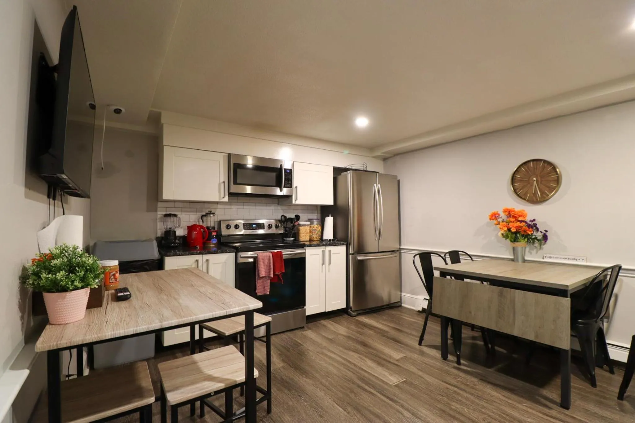 Communal kitchen in Good Hotels Boston