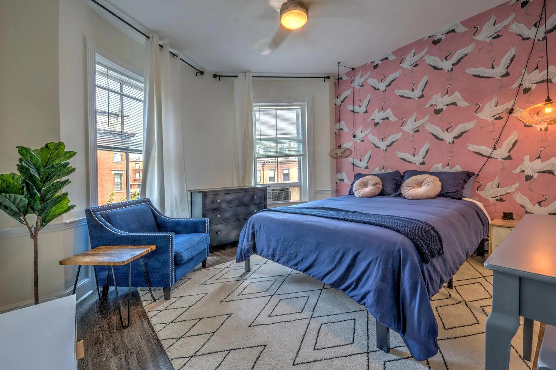 Bedroom, Bed in Good Hotels Boston