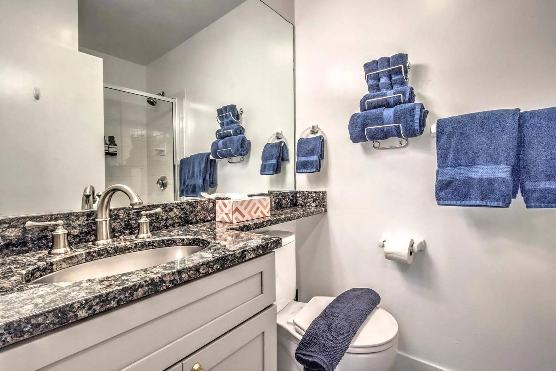 Bathroom in Good Hotels Boston