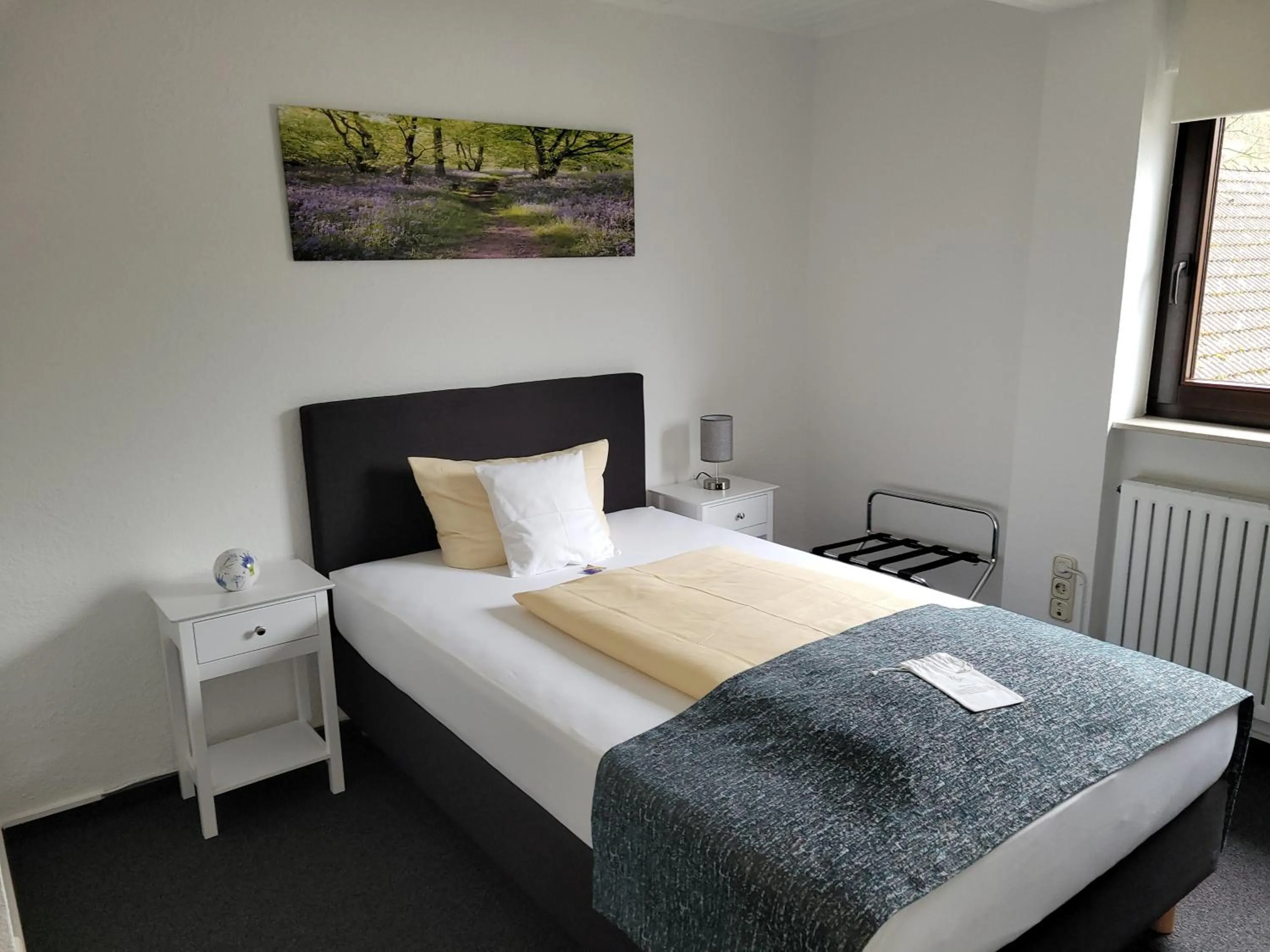 Photo of the whole room, Bed in Kurparkhotel-Gemünd