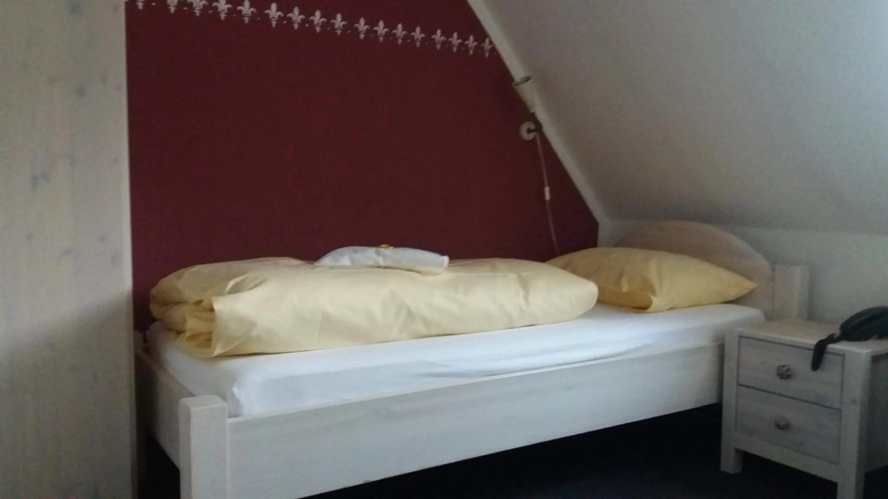 Photo of the whole room, Bed in Kurparkhotel-Gemünd