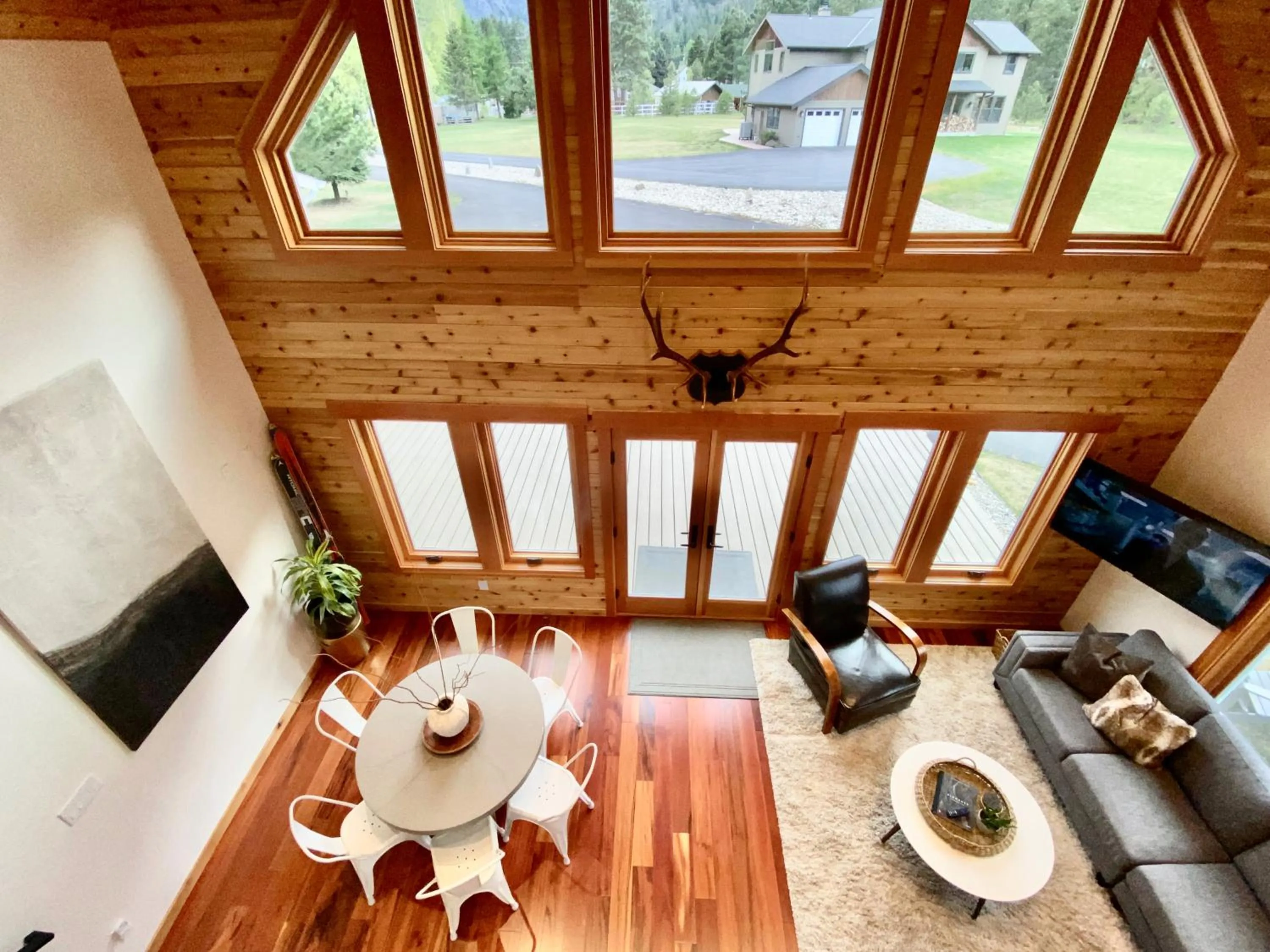 Living room in The Cascade Chalet - Leavenworth