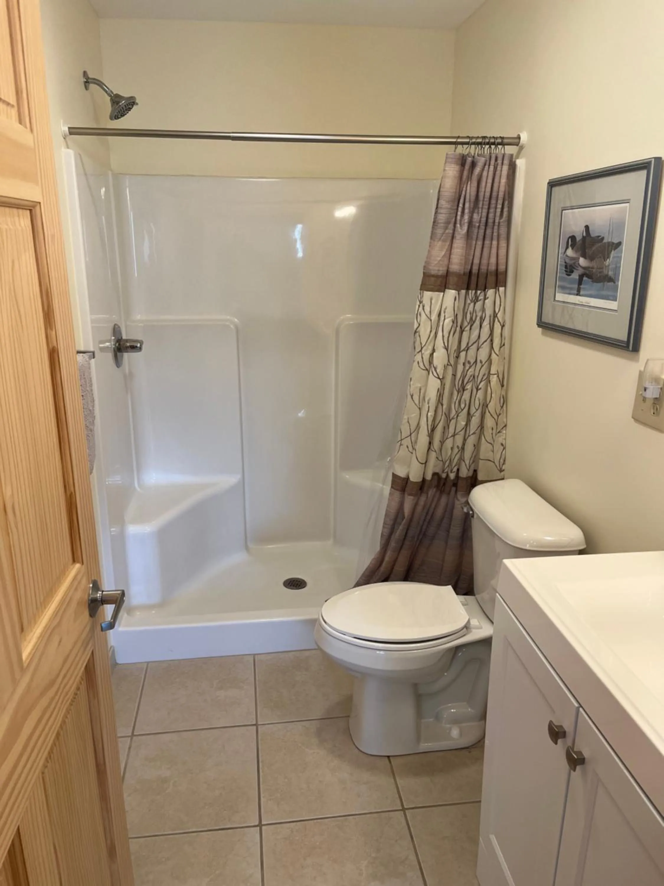 Creekside Downtown Vacation Suites, Only Adults 25 or older