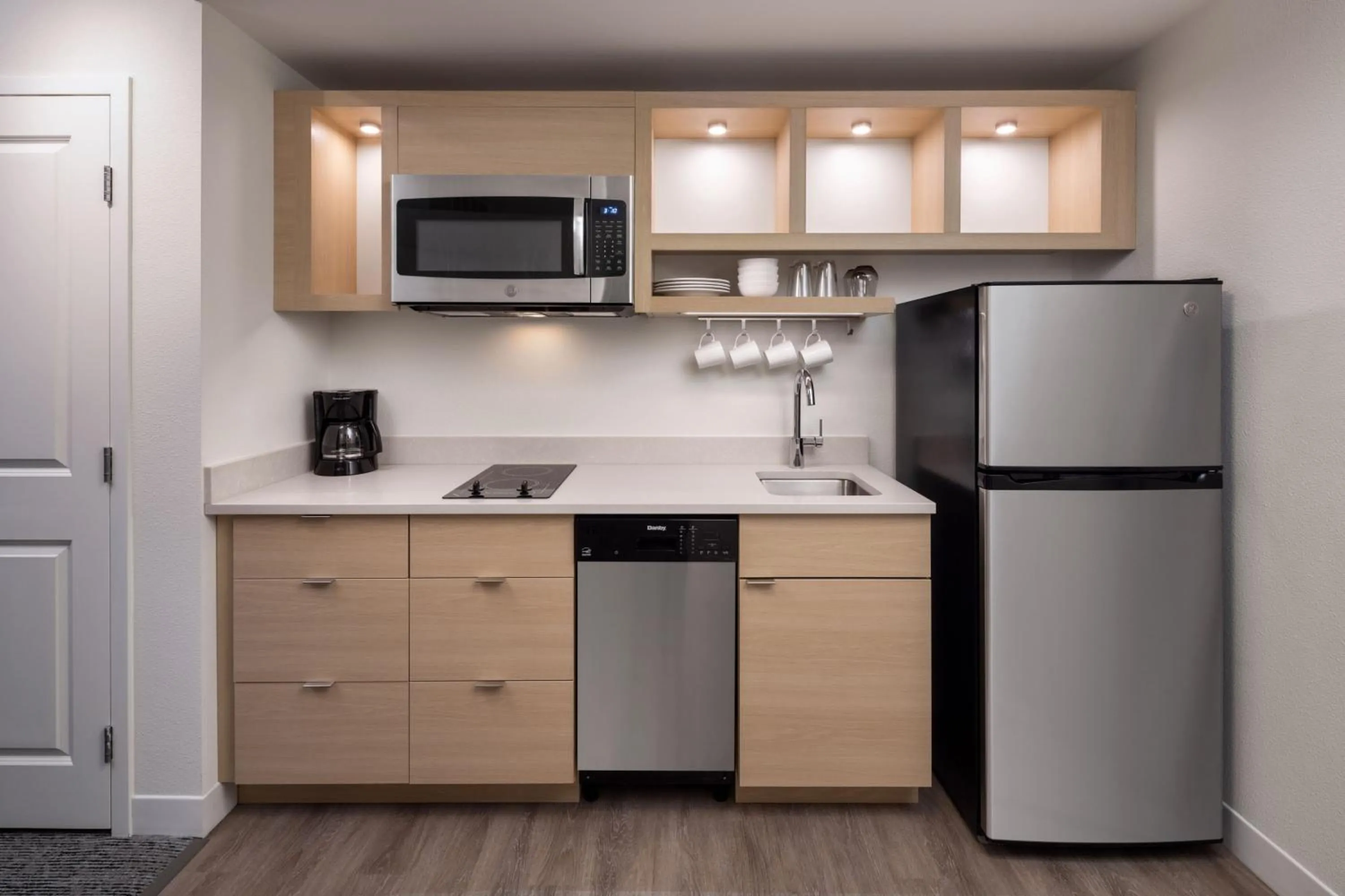 Kitchen or kitchenette in TownePlace Suites by Marriott West Kelowna