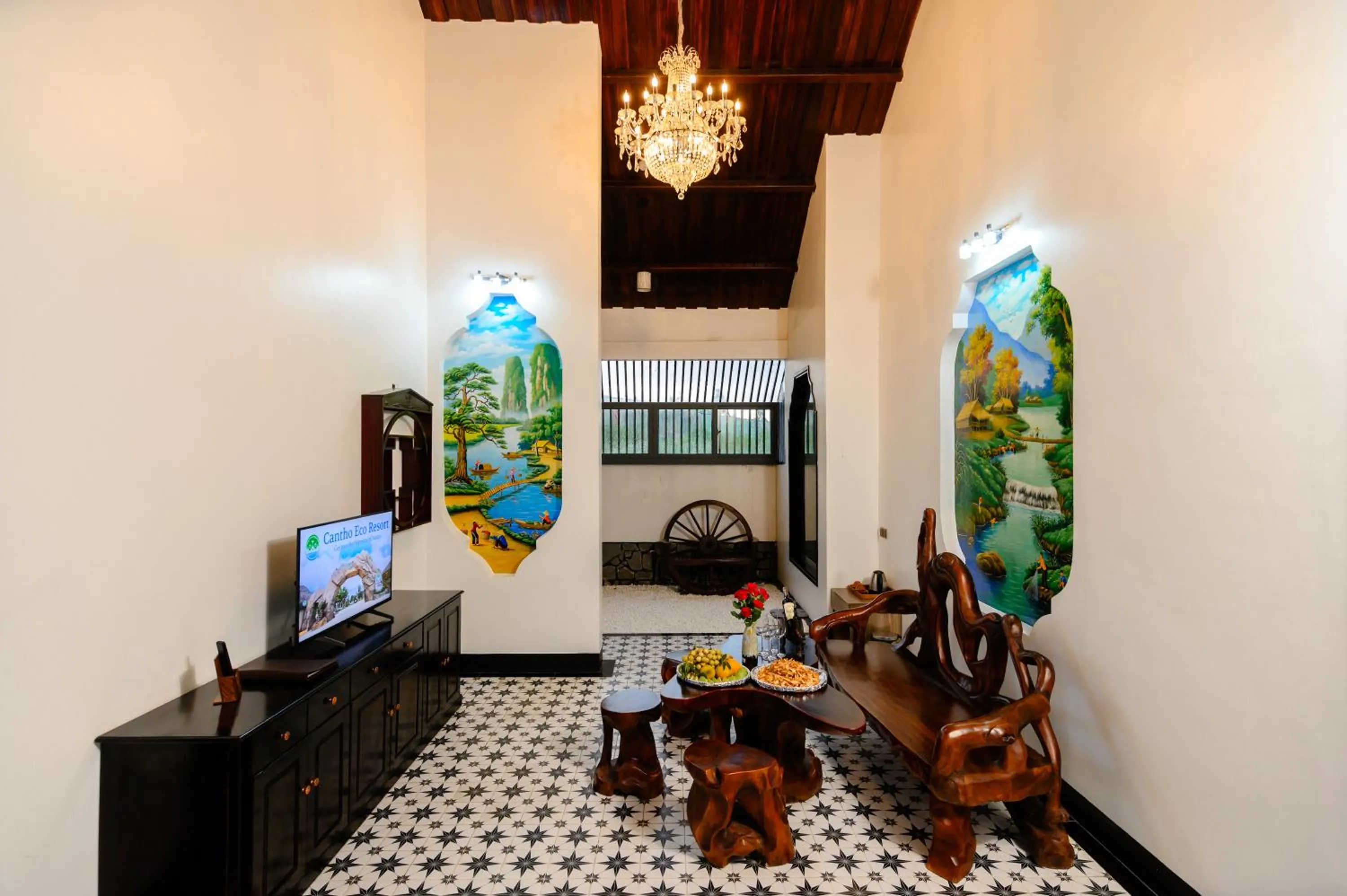 Communal lounge/ TV room in Cantho Eco Resort