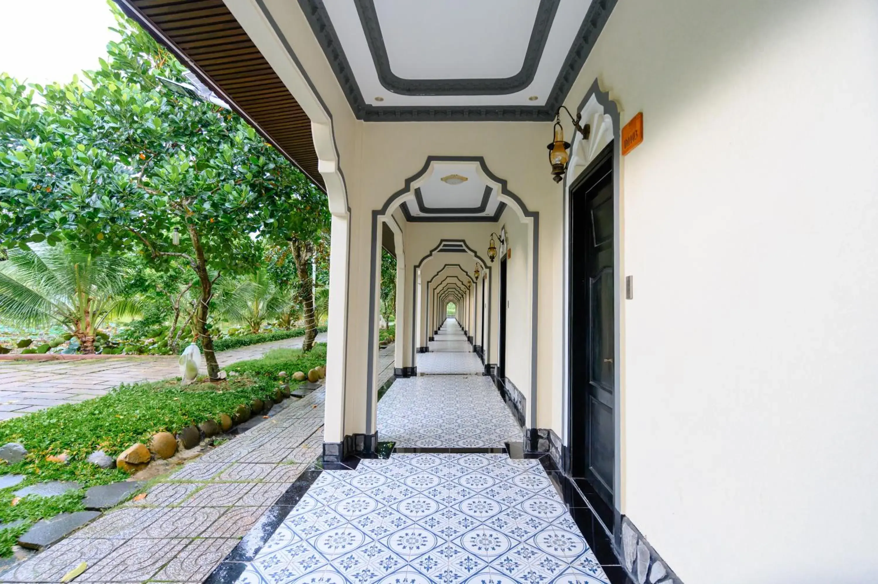 Deluxe Double Room with Garden View in Cantho Eco Resort Deluxe Double Room with Garden View in Cantho Eco Resort