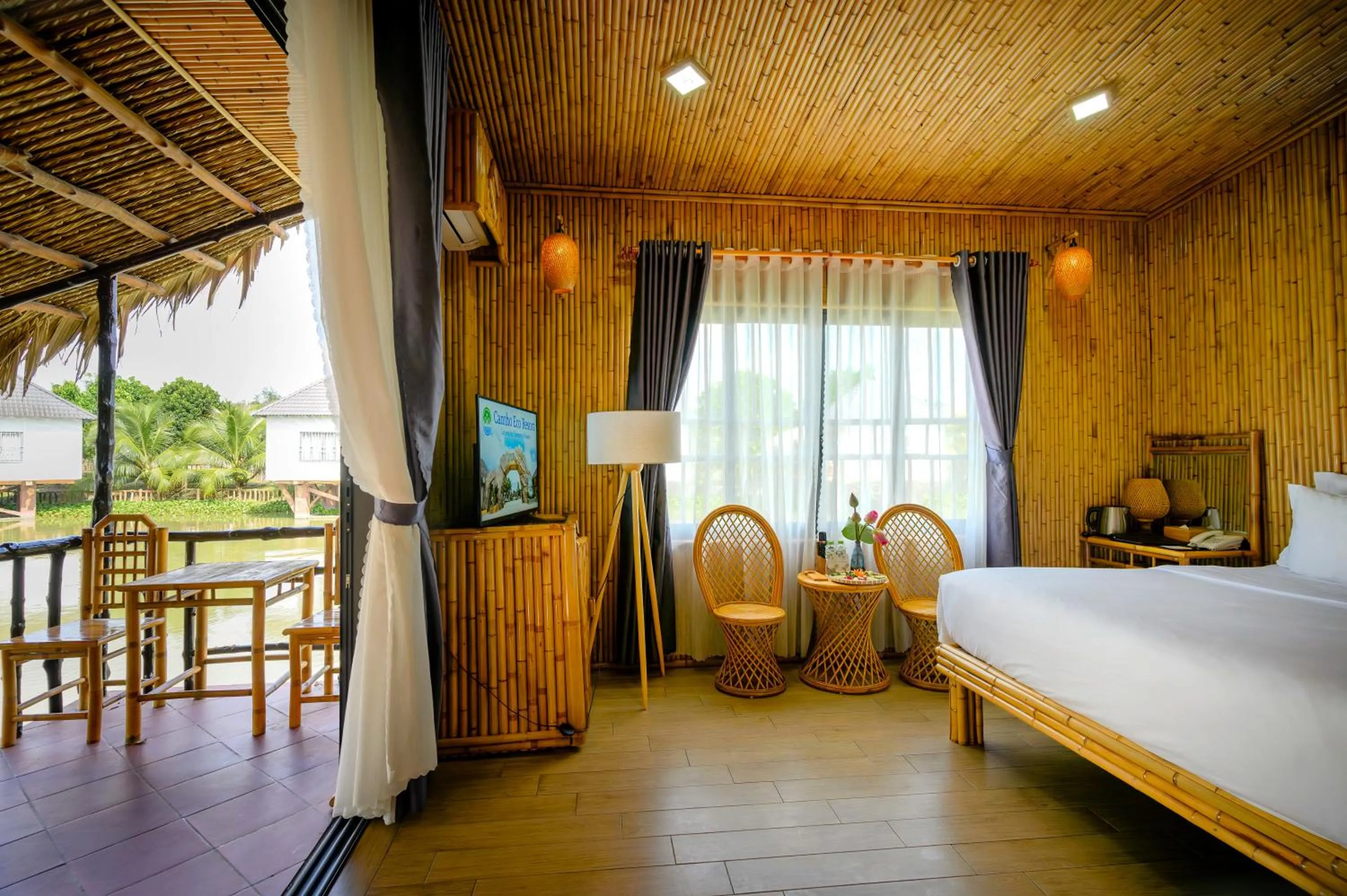 Balcony/Terrace, Bed in Cantho Eco Resort