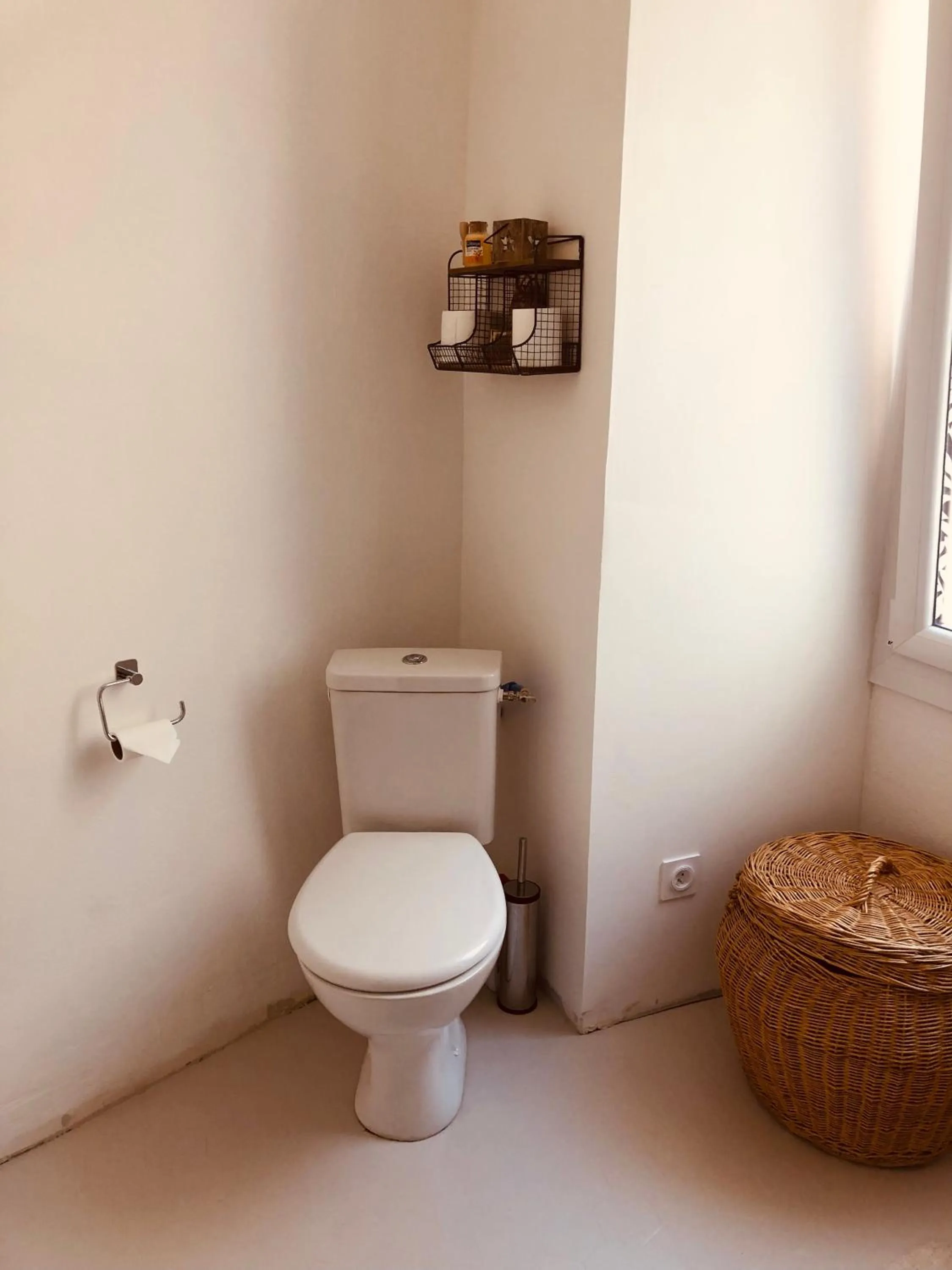 Toilet in Maison des Bourgades