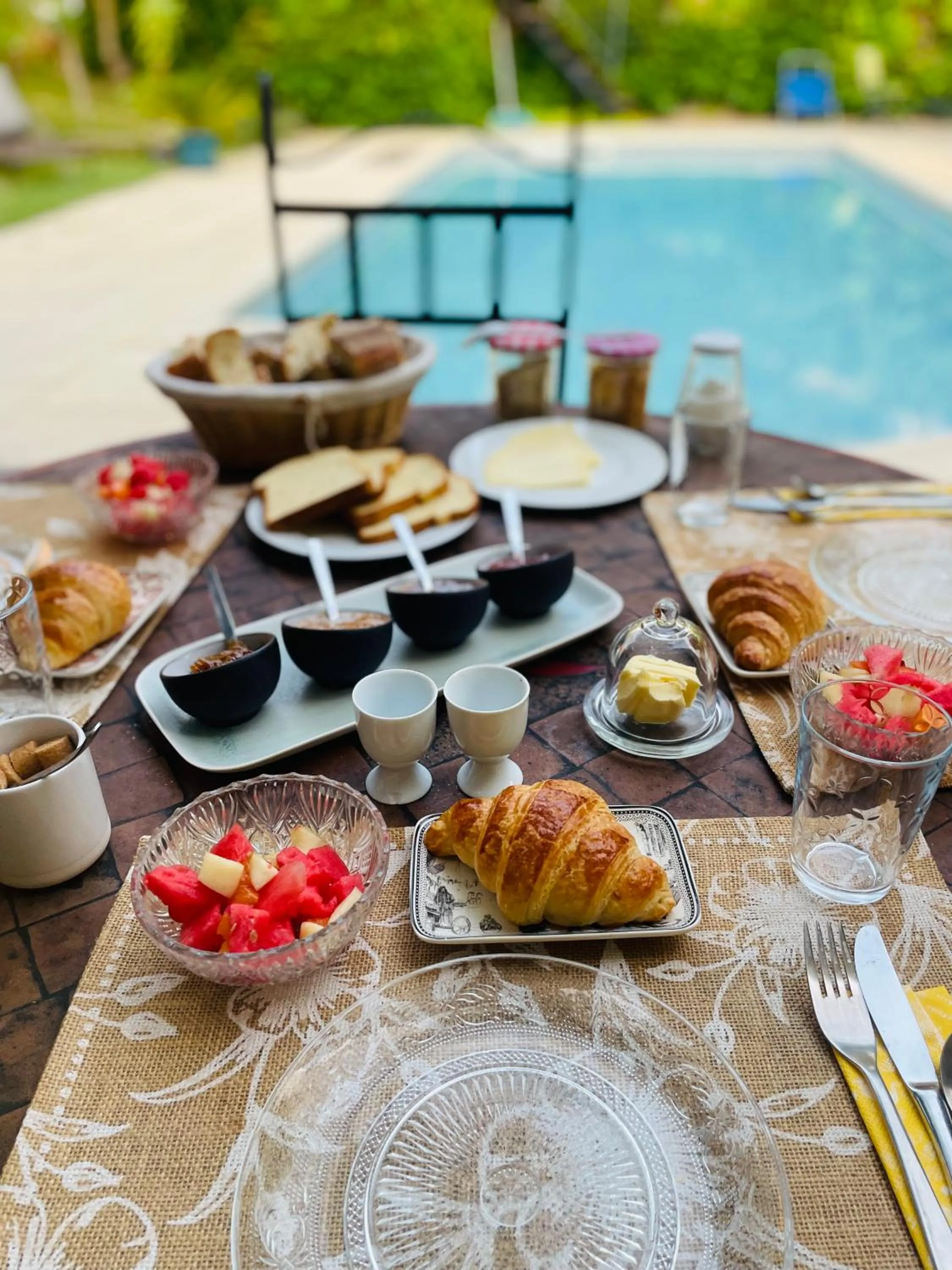 Food and drinks in Maison des Bourgades