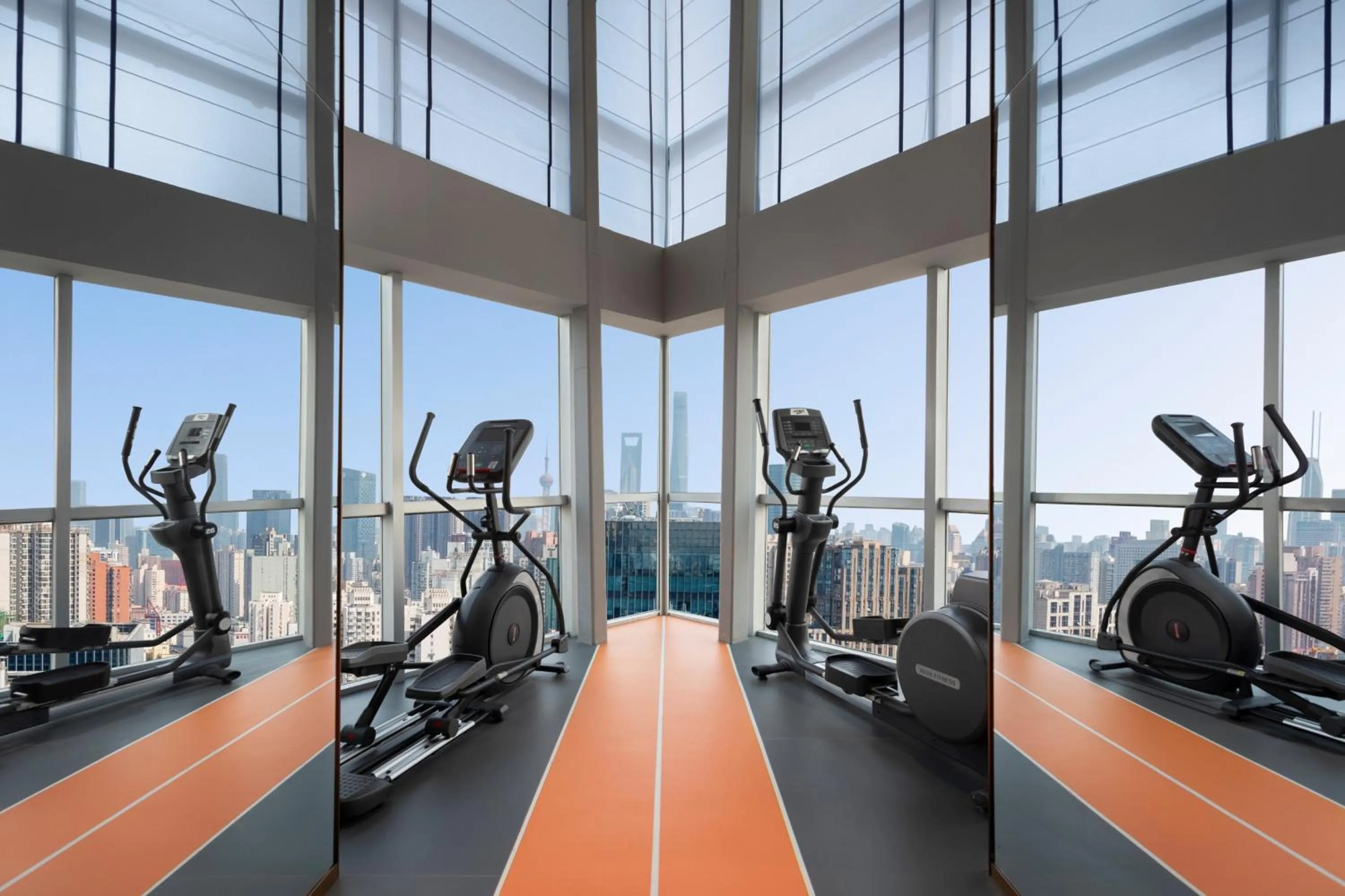 Fitness centre/facilities in Holiday Inn Express Zhabei Shanghai, an IHG Hotel