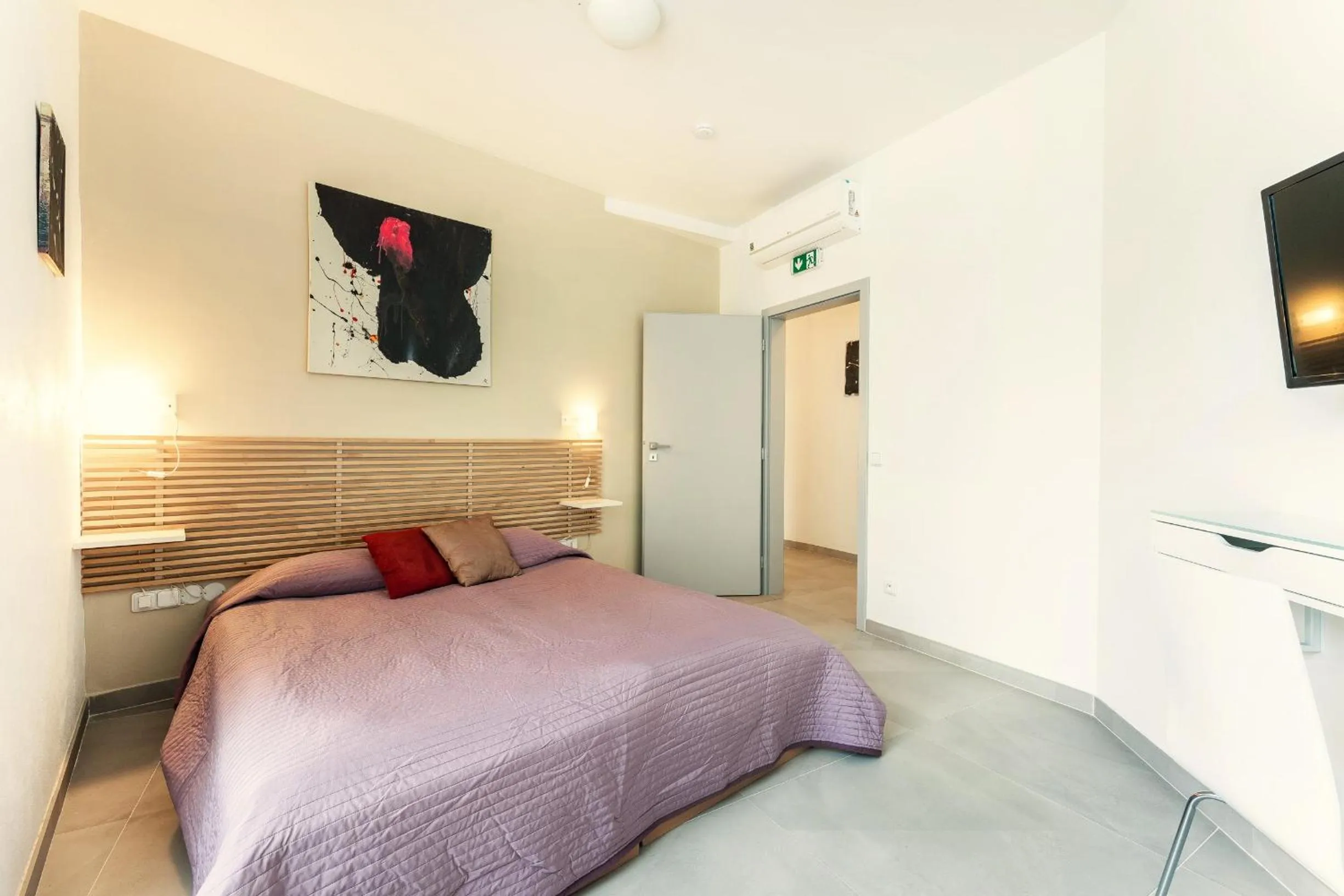 Photo of the whole room, Bed in Vincanto Rooms Old Town Prague1