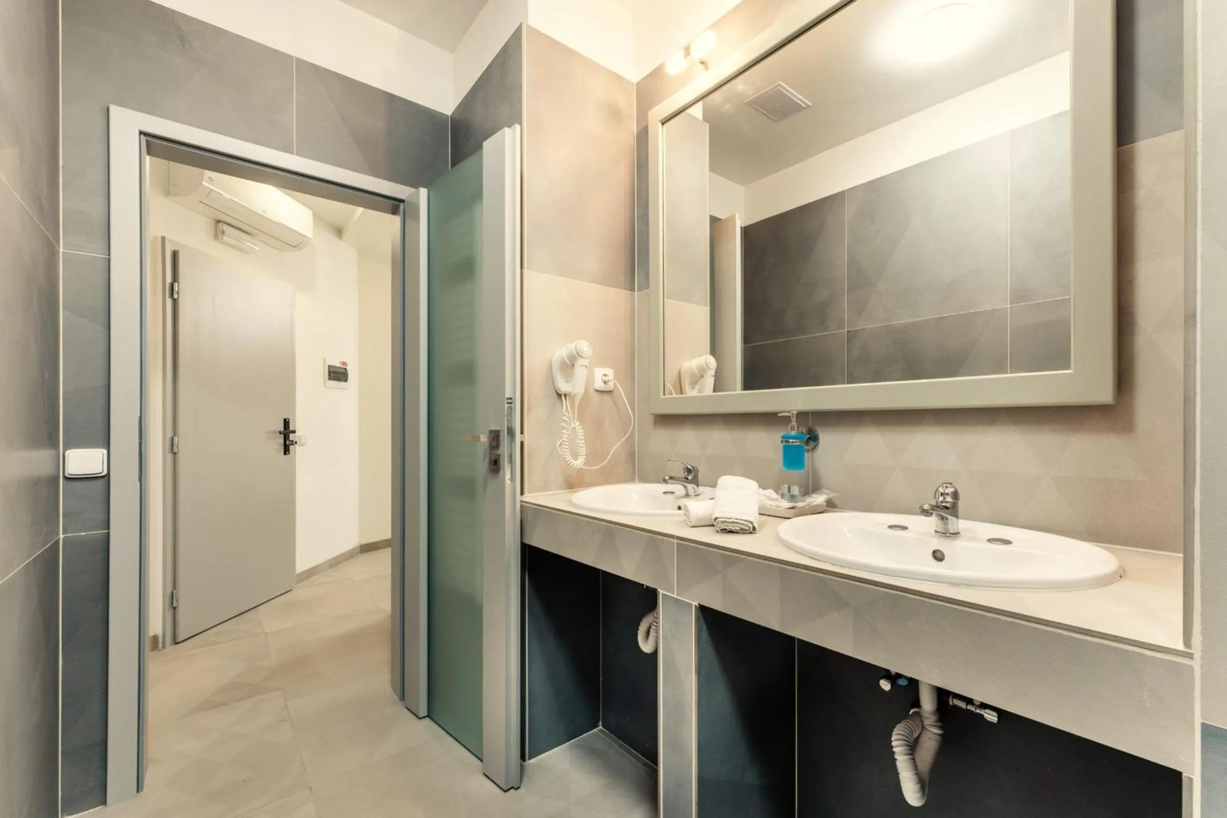 Bathroom in Vincanto Rooms Old Town Prague1