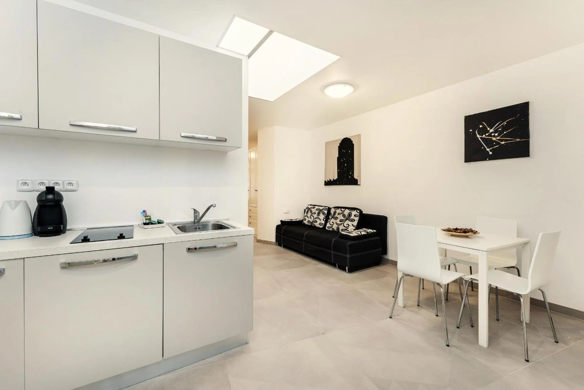 Kitchen or kitchenette in Vincanto Rooms Old Town Prague1