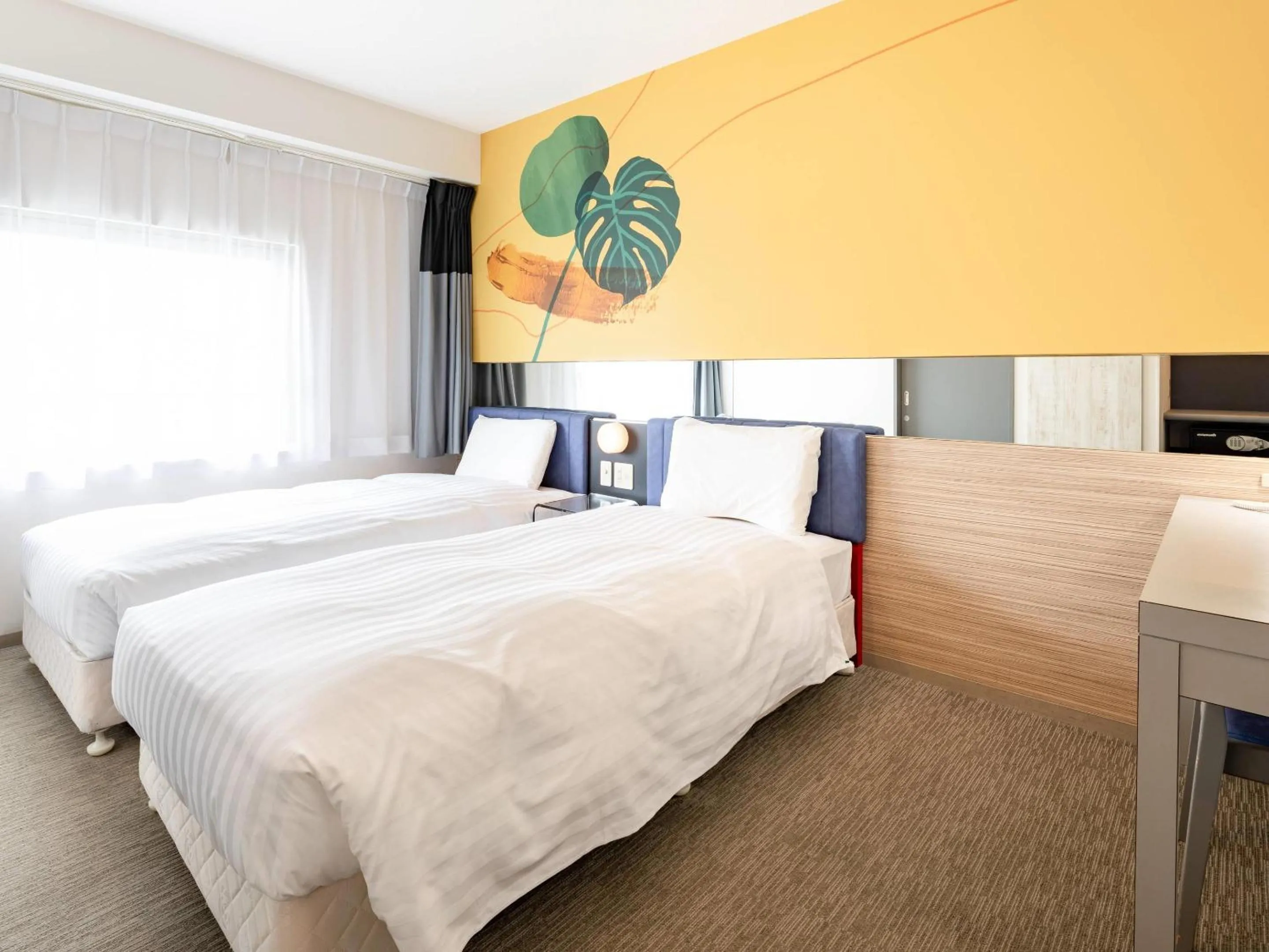 Economy Twin Room - Non-Smoking in Comfort Inn Naha Tomari Port