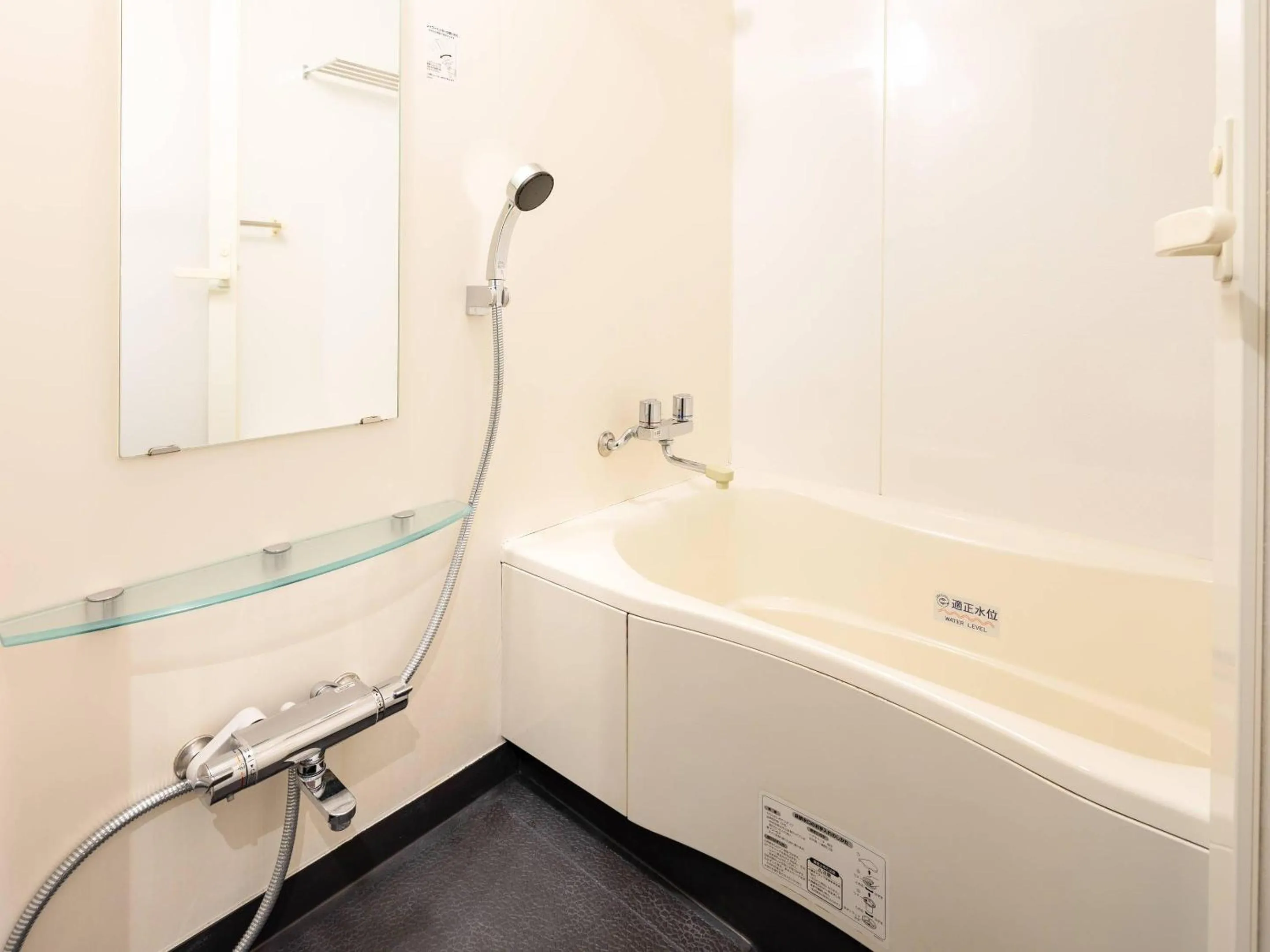 Bedroom in Comfort Inn Naha Tomari Port