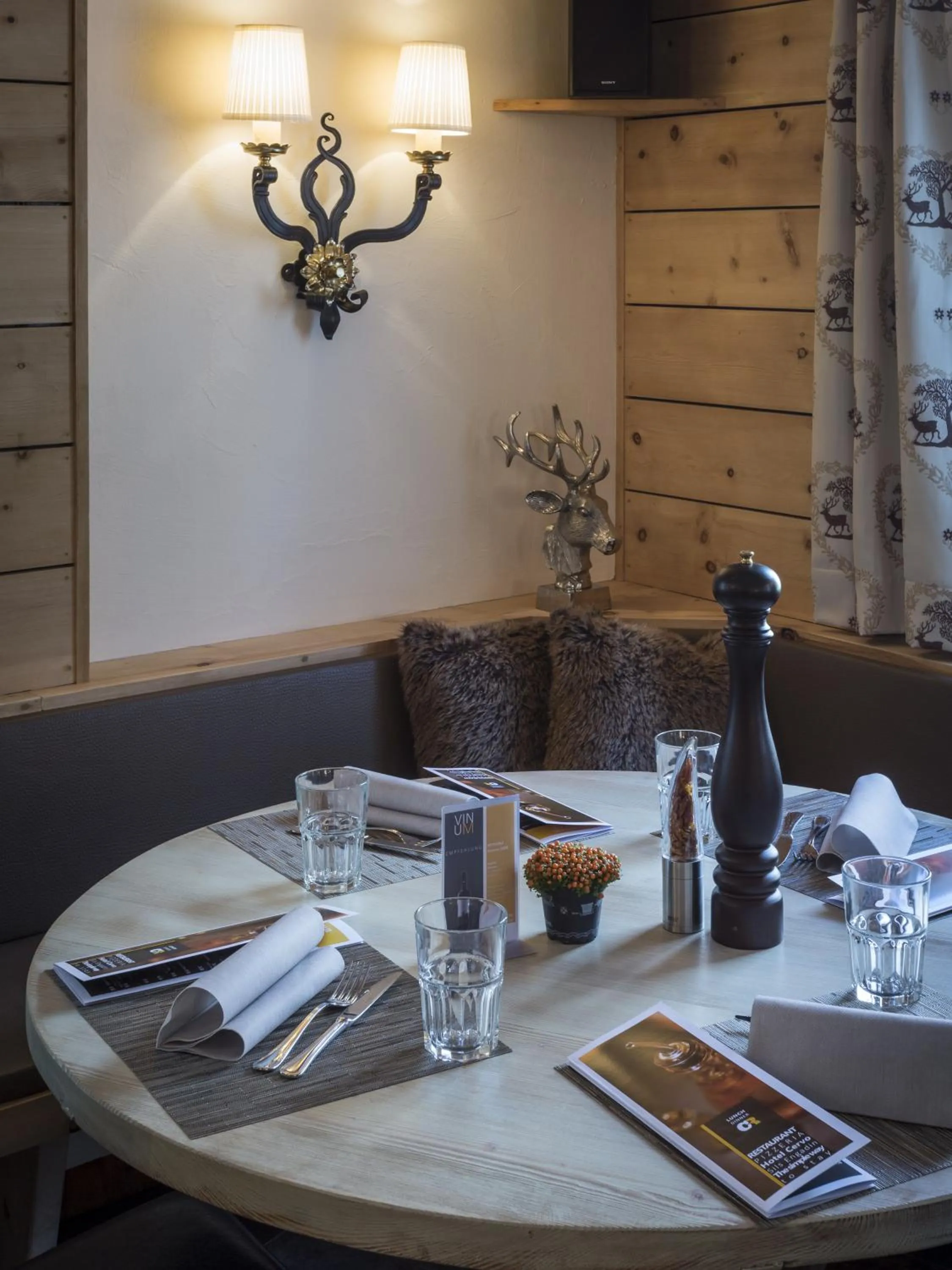 Restaurant/places to eat in Hotel Cervo