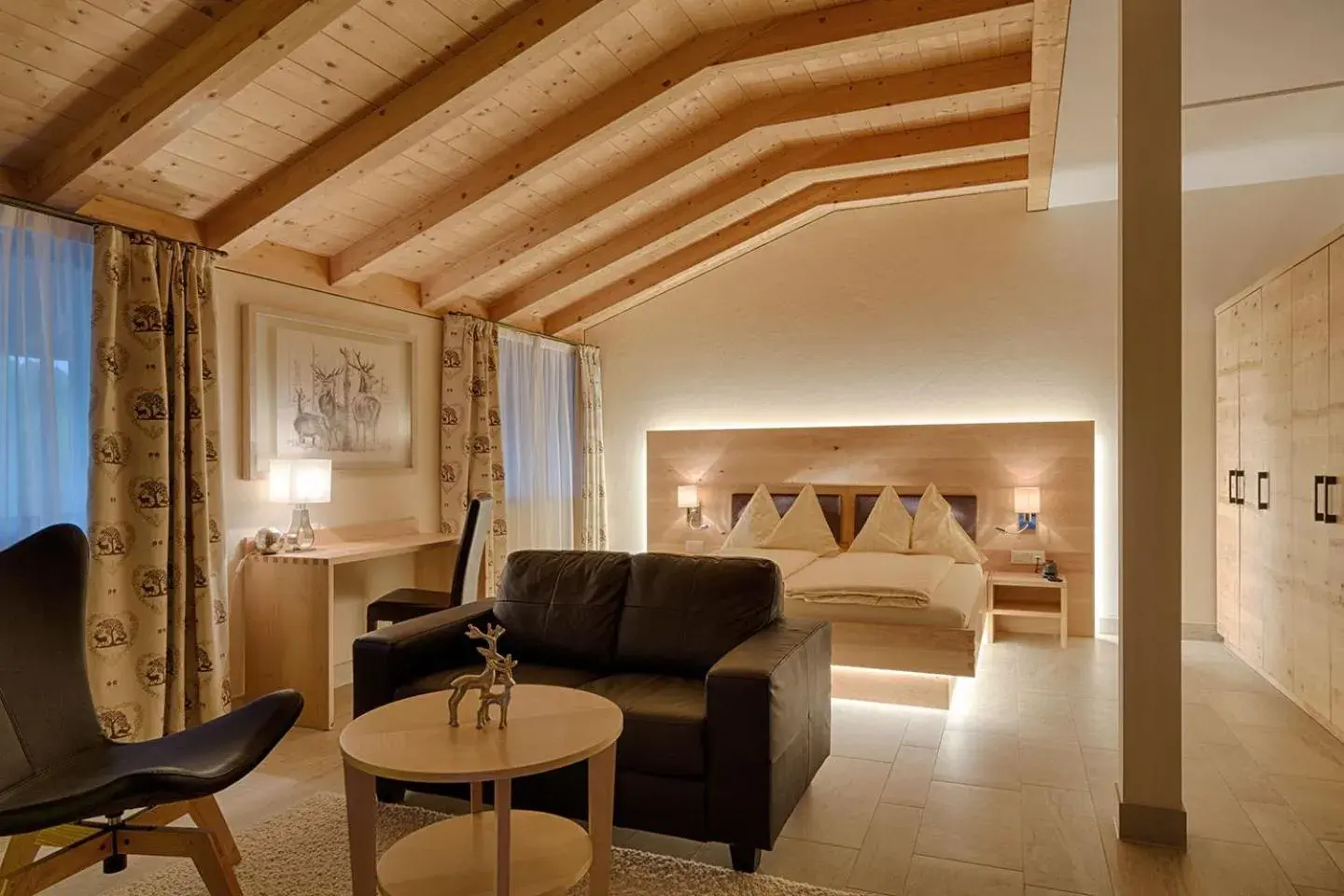 Junior Suite in Hotel Cervo Junior Suite in Hotel Cervo