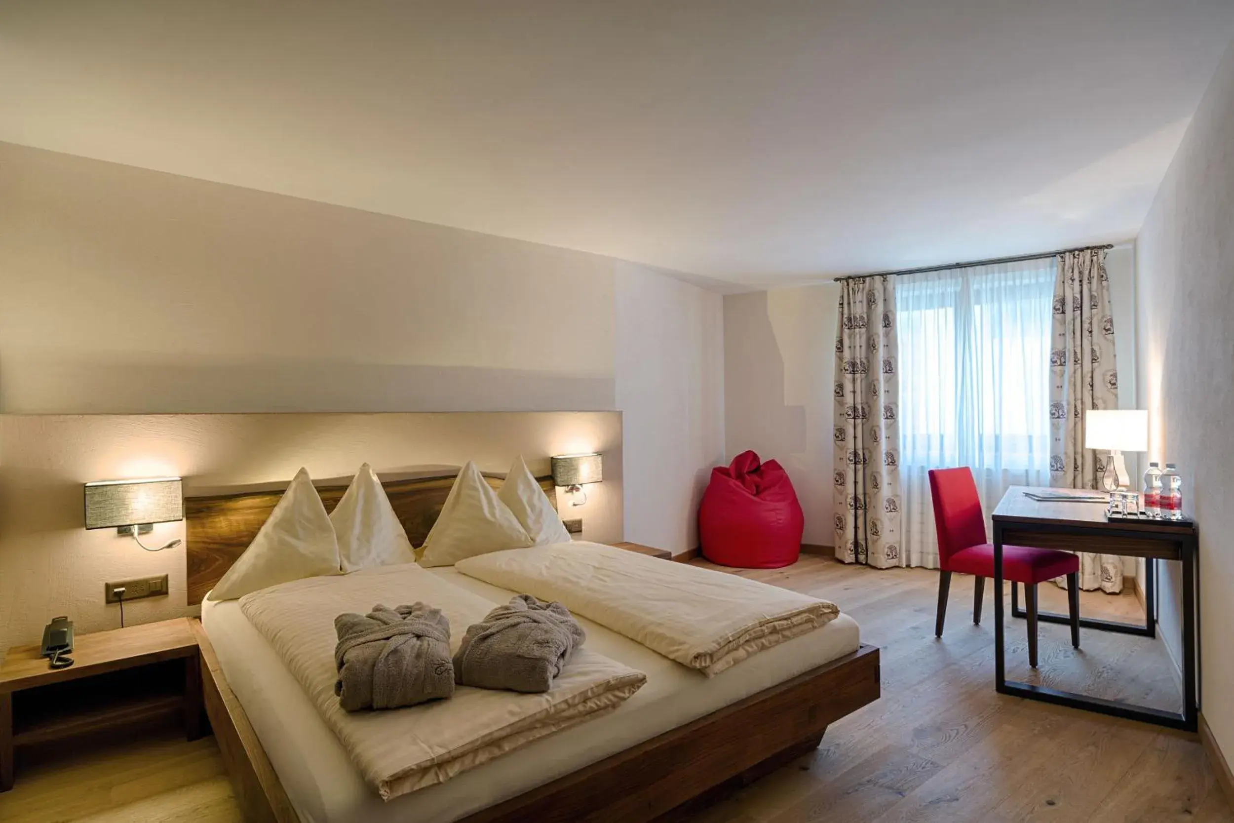 Superior Double Room with Balcony in Hotel Cervo Superior Double Room with Balcony in Hotel Cervo