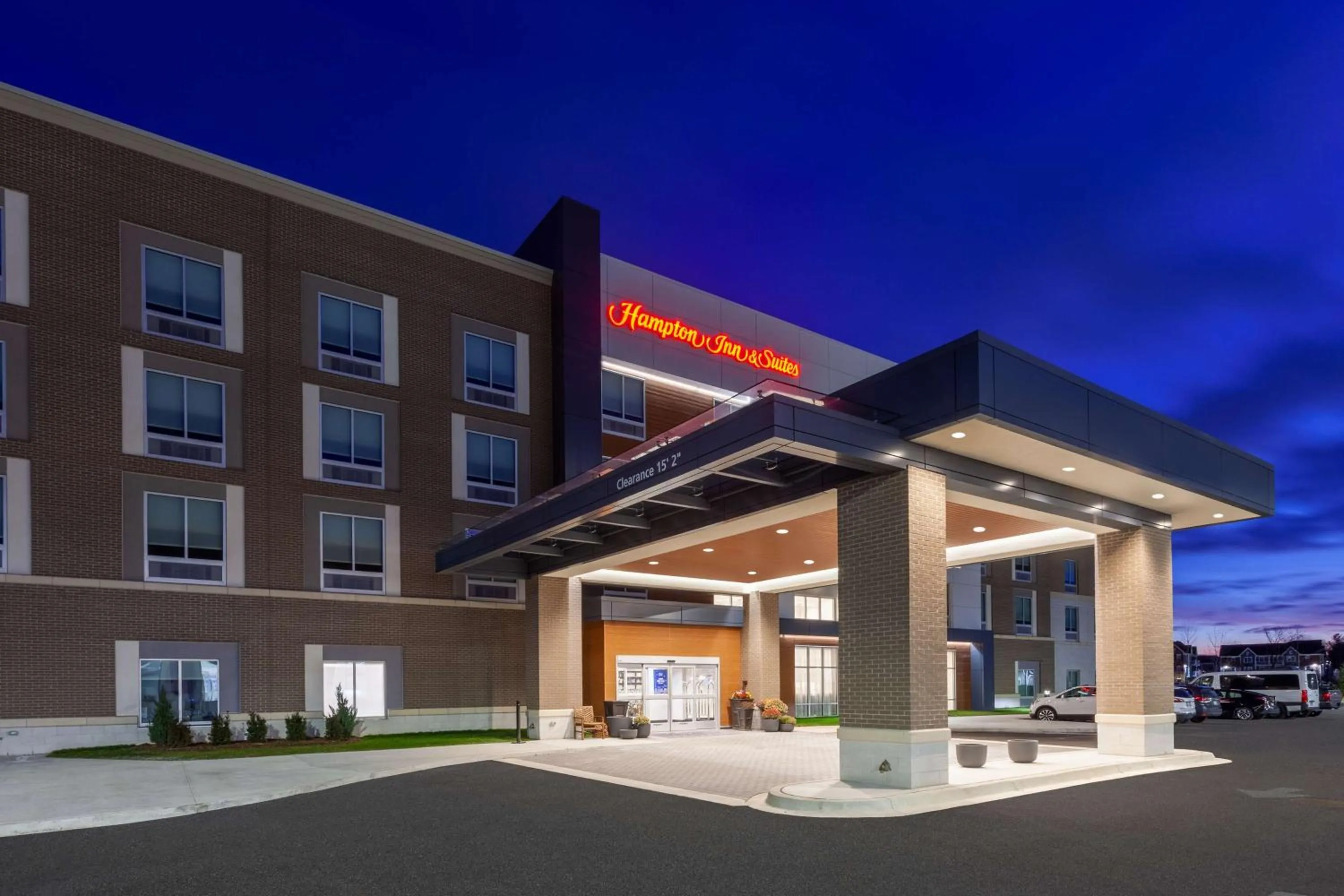 Property building in Hampton Inn & Suites Bloomfield Hills Detroit