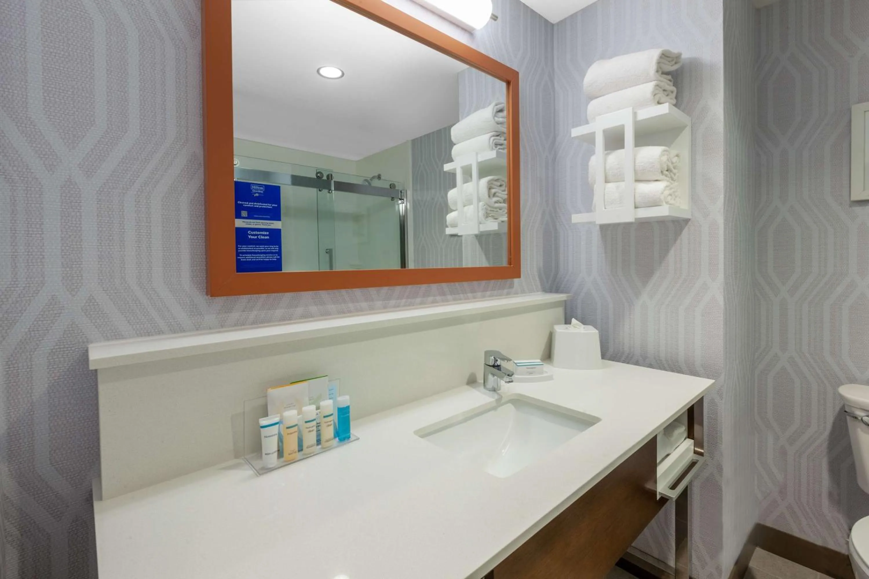 Bathroom in Hampton Inn & Suites Bloomfield Hills Detroit