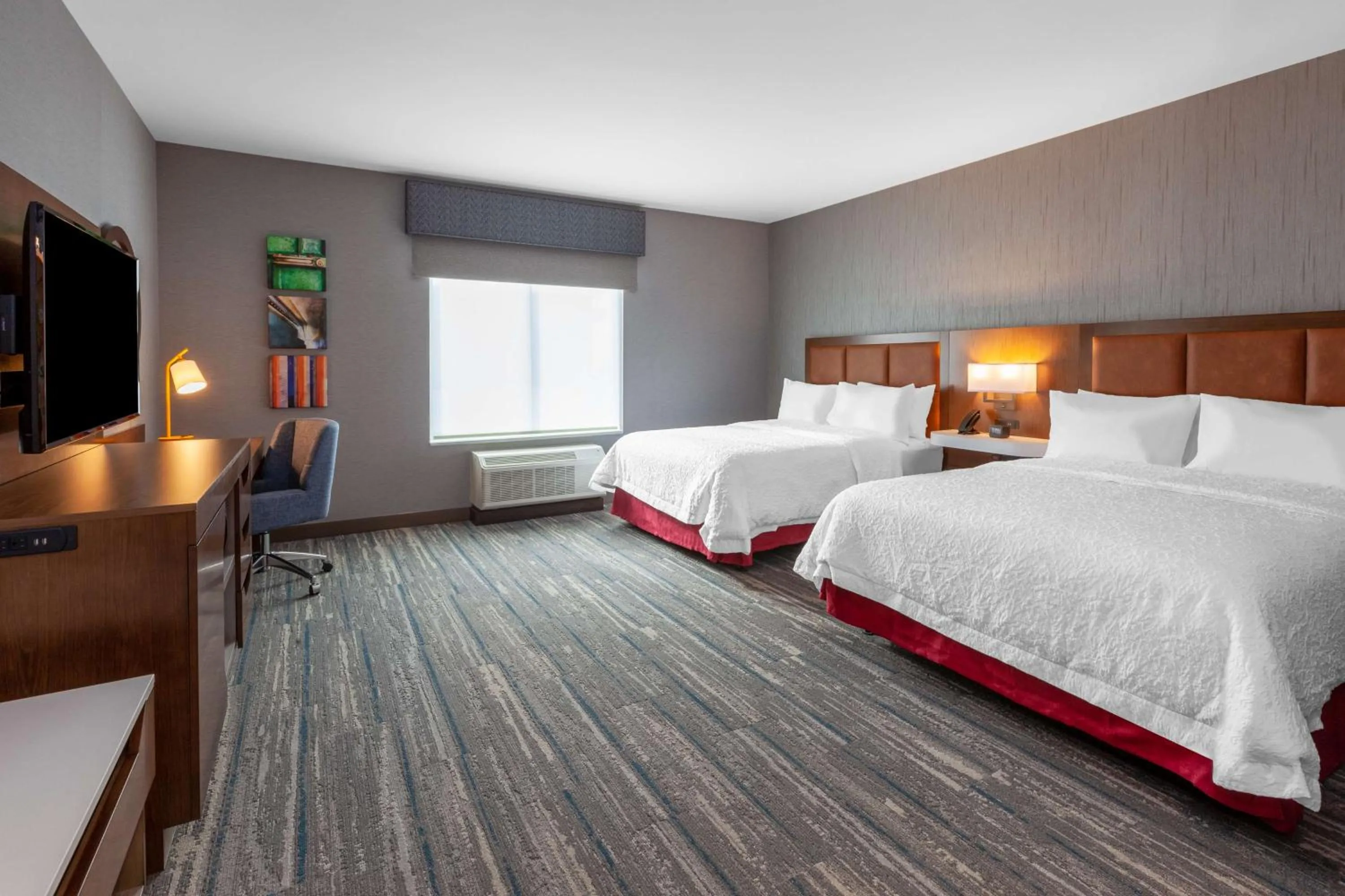 Bedroom, Bed in Hampton Inn & Suites Bloomfield Hills Detroit