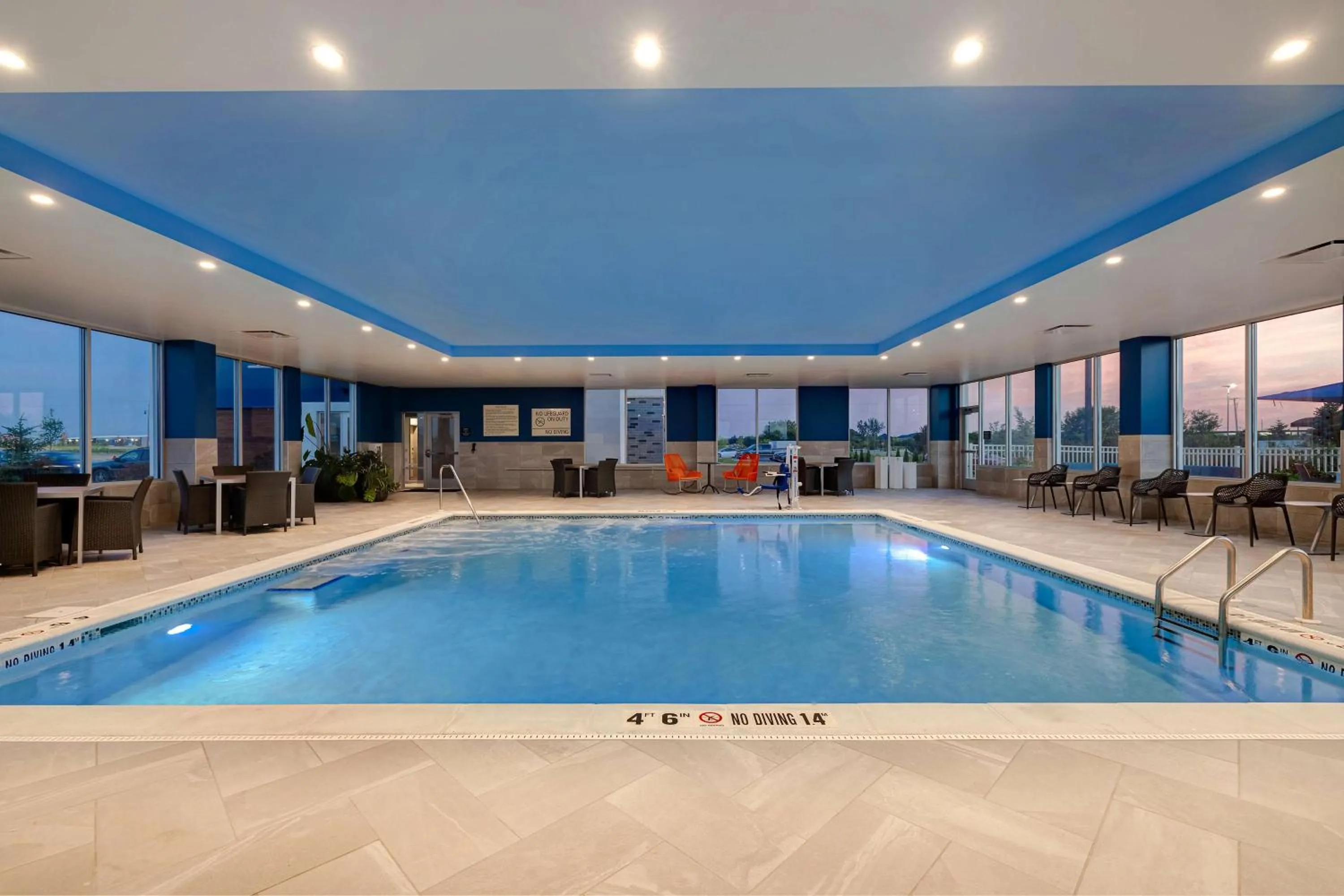 Pool view in Hampton Inn Crown Point, In