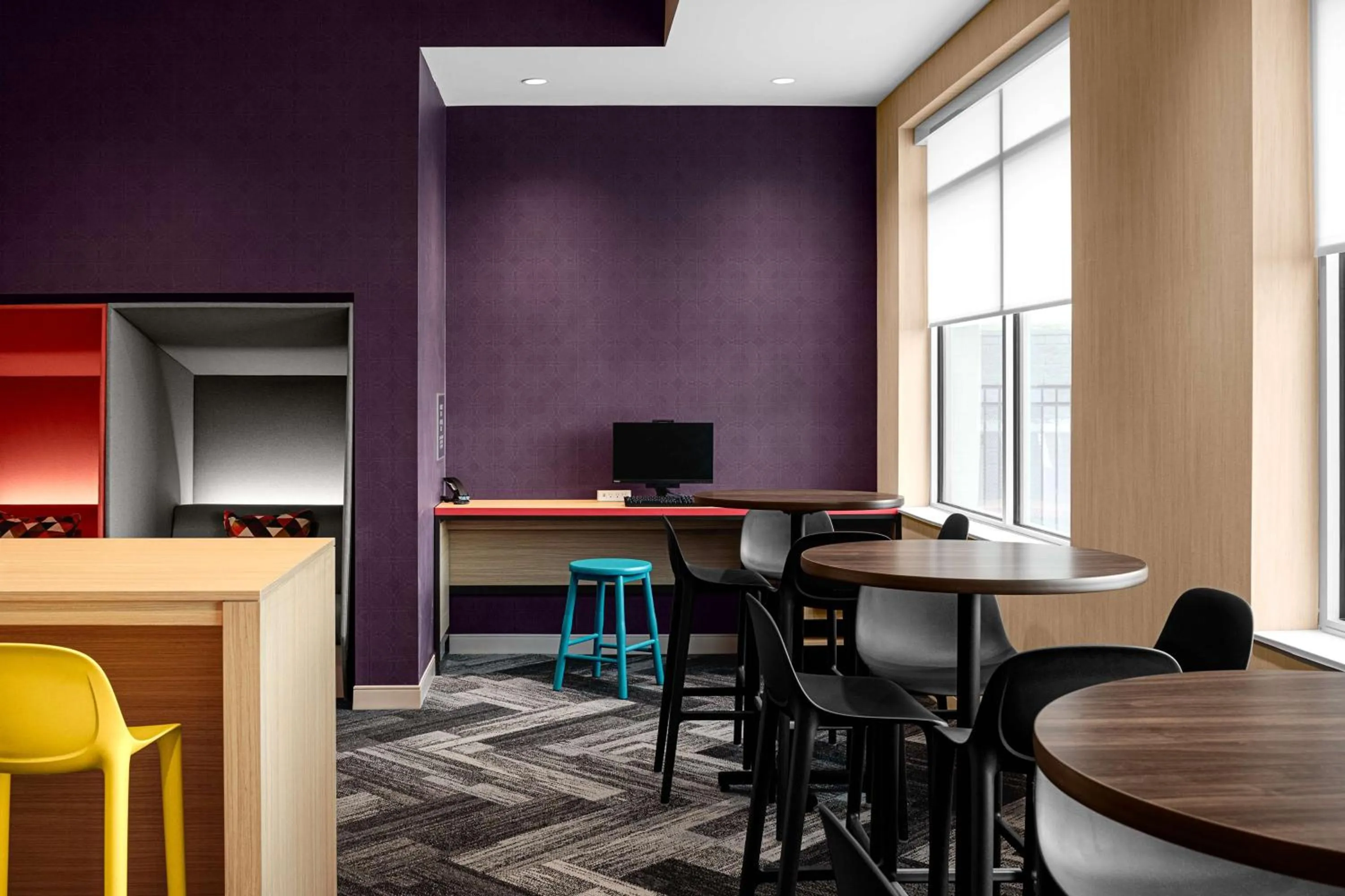 On-site shops in Hilton Garden Inn Mt. Juliet, TN