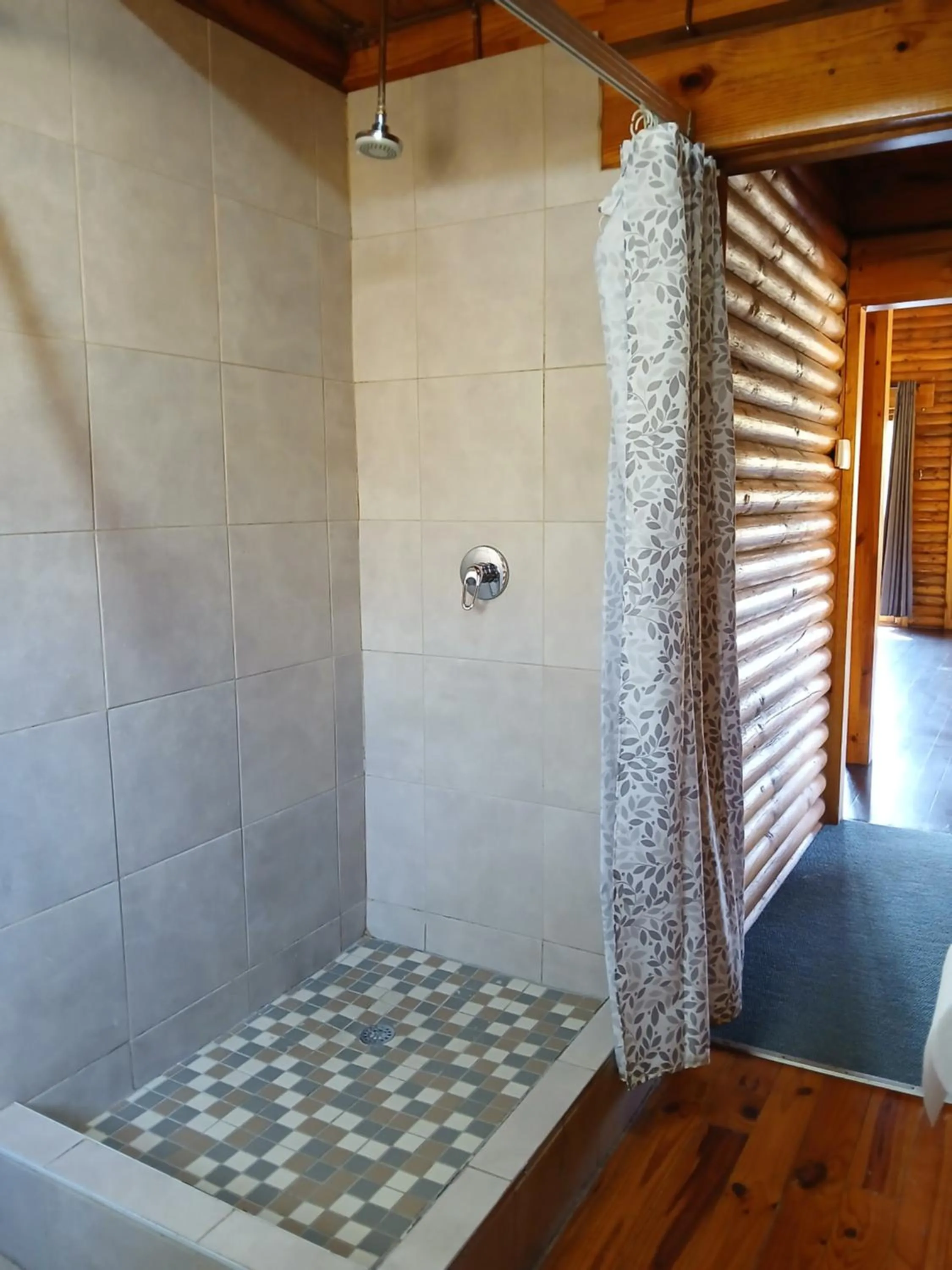 Shower in Eland Valley Resort