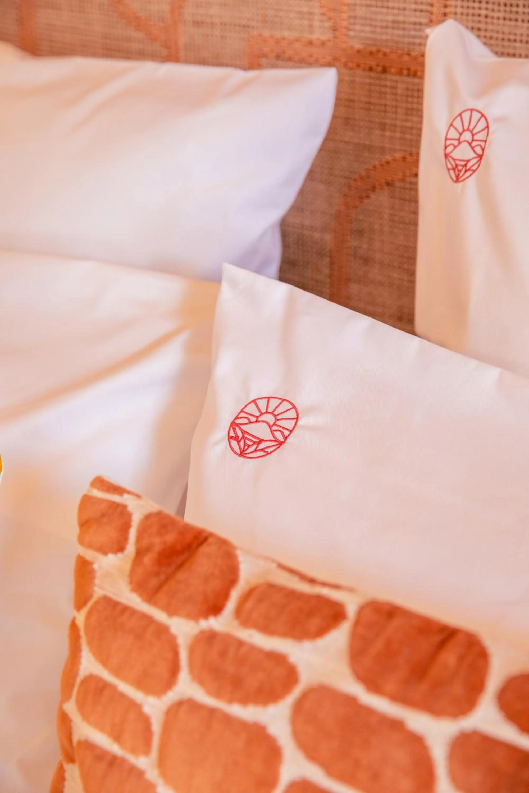 Bed in Hôtel La Ménado