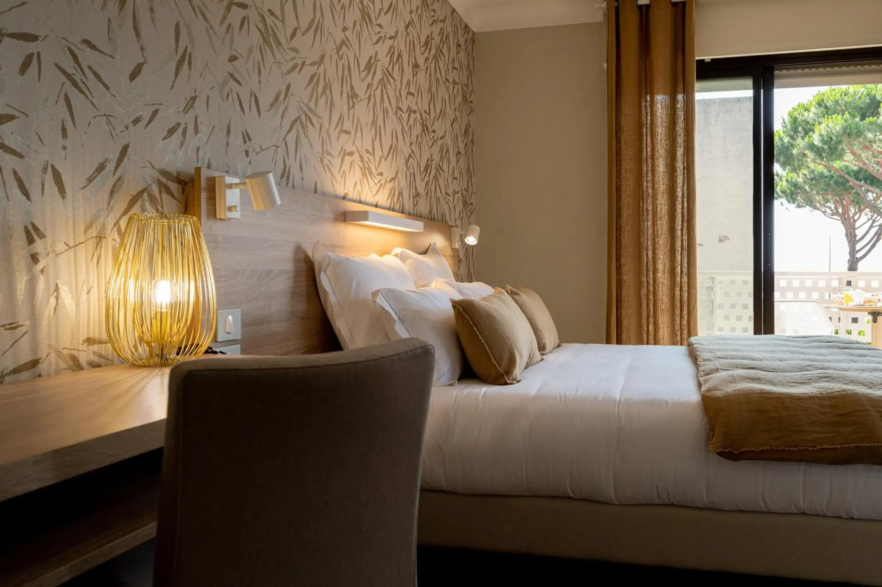 Superior Double or Twin Room with Sea View in Hôtel La Ménado Superior Double or Twin Room with Sea View in Hôtel La Ménado