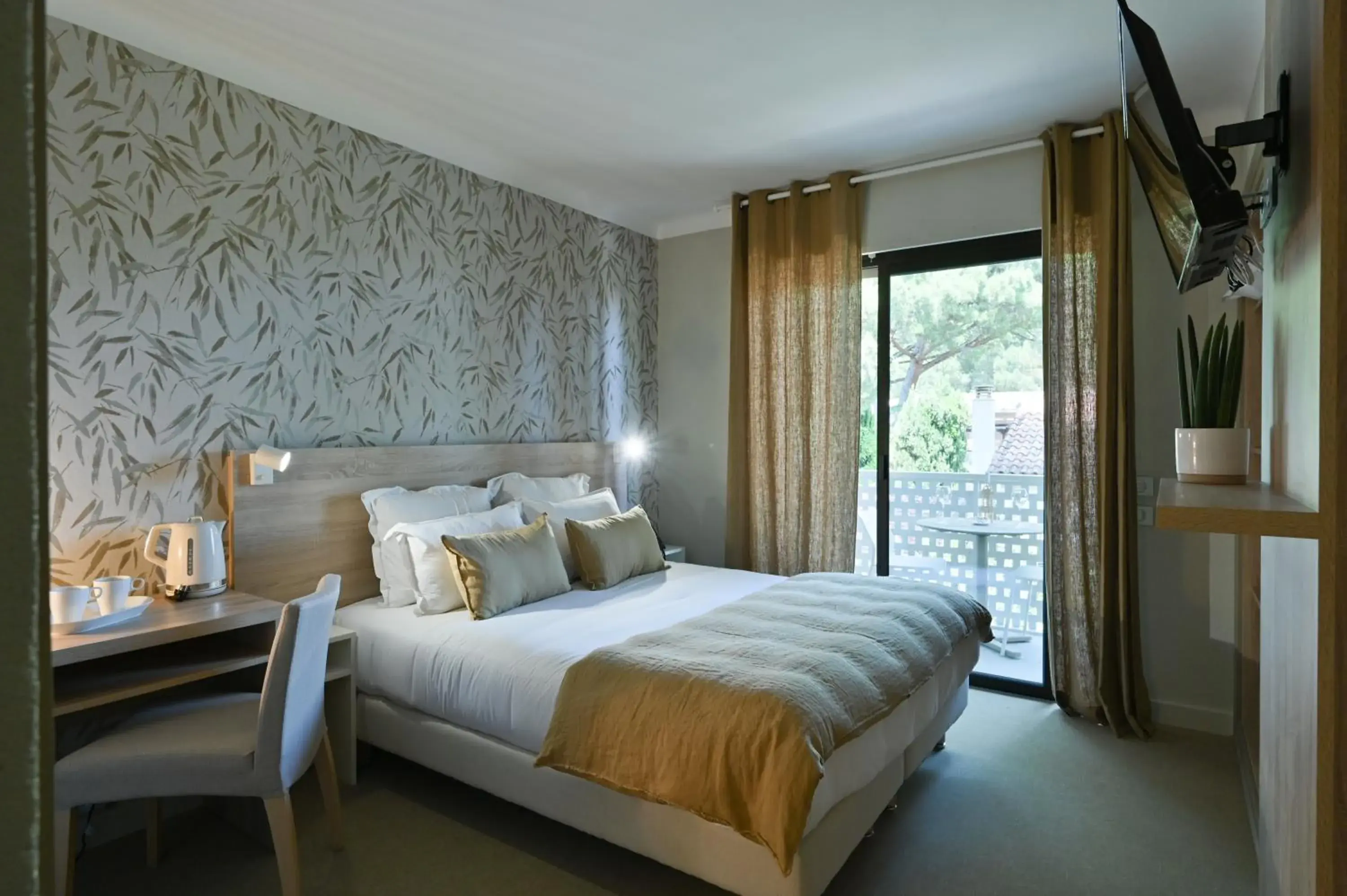 Standard Double or Twin Room in Hôtel La Ménado Standard Double or Twin Room in Hôtel La Ménado