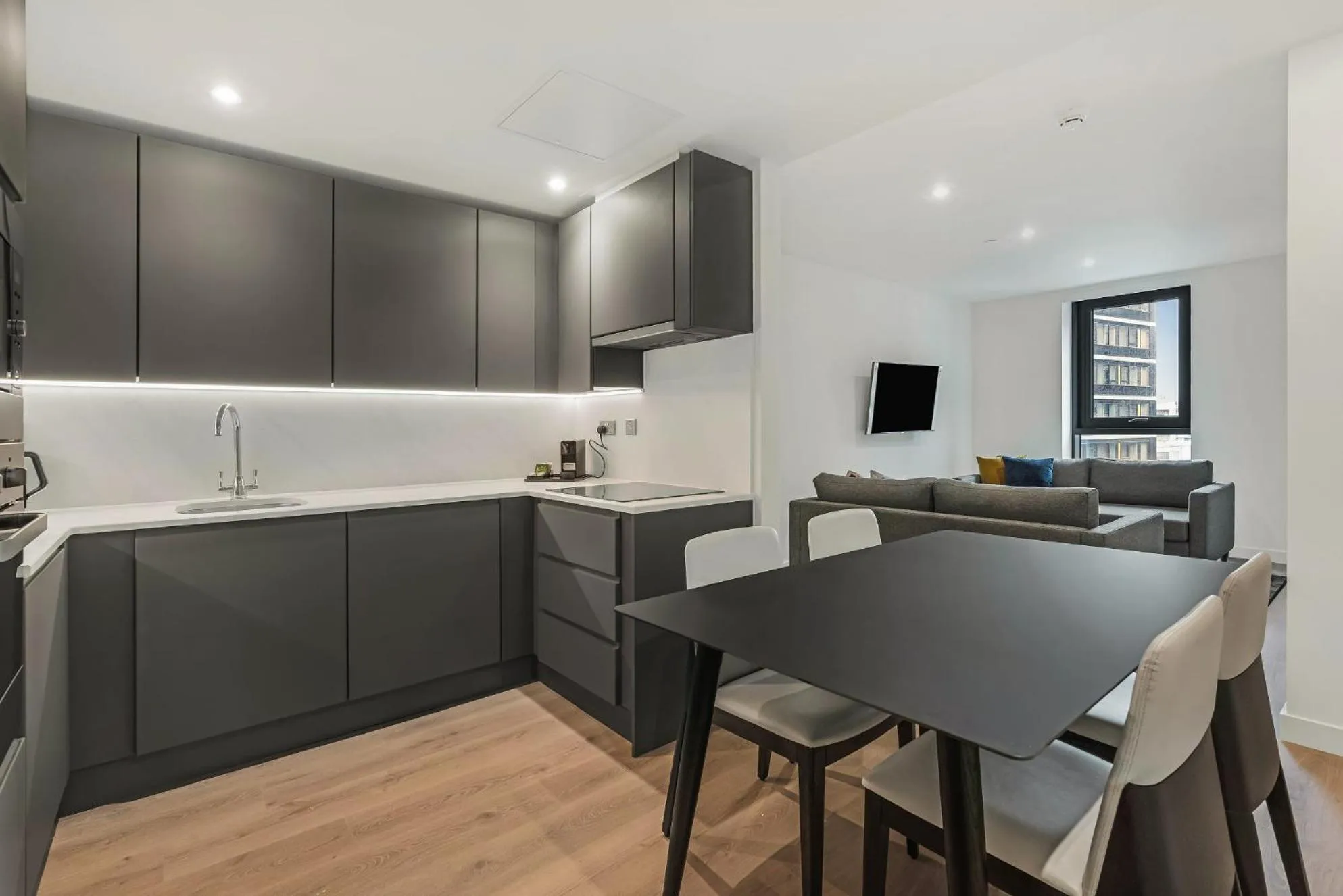 Kitchen or kitchenette in CitySuites 2 Aparthotel