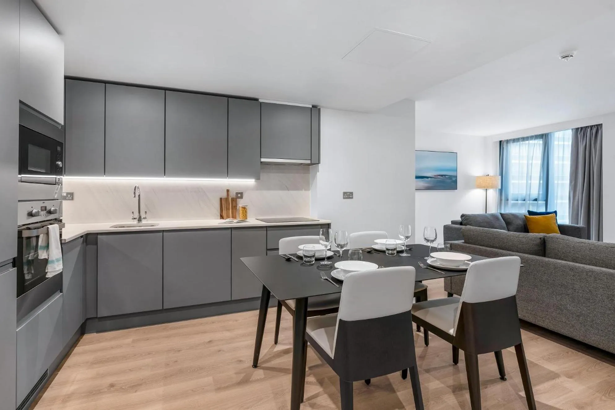 Kitchen or kitchenette in CitySuites 2 Aparthotel