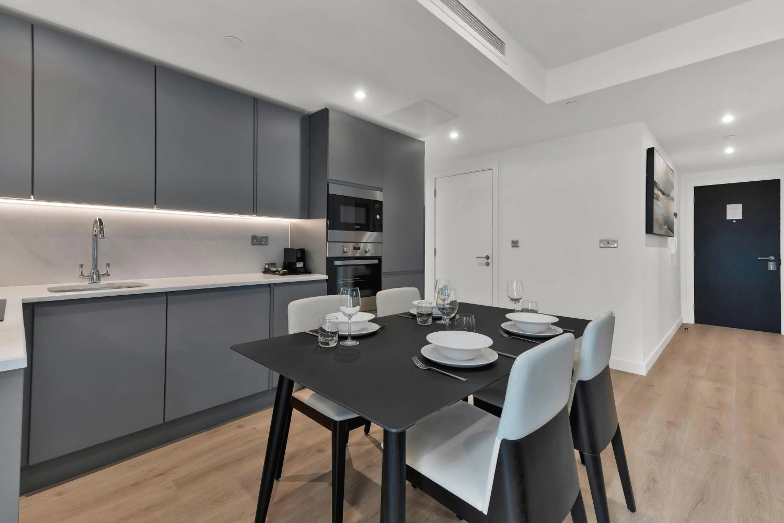 Kitchen or kitchenette in CitySuites 2 Aparthotel