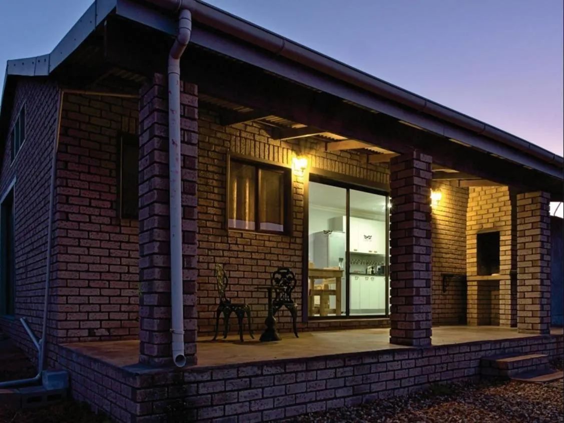 Property building in Onze Uitsight Cottage