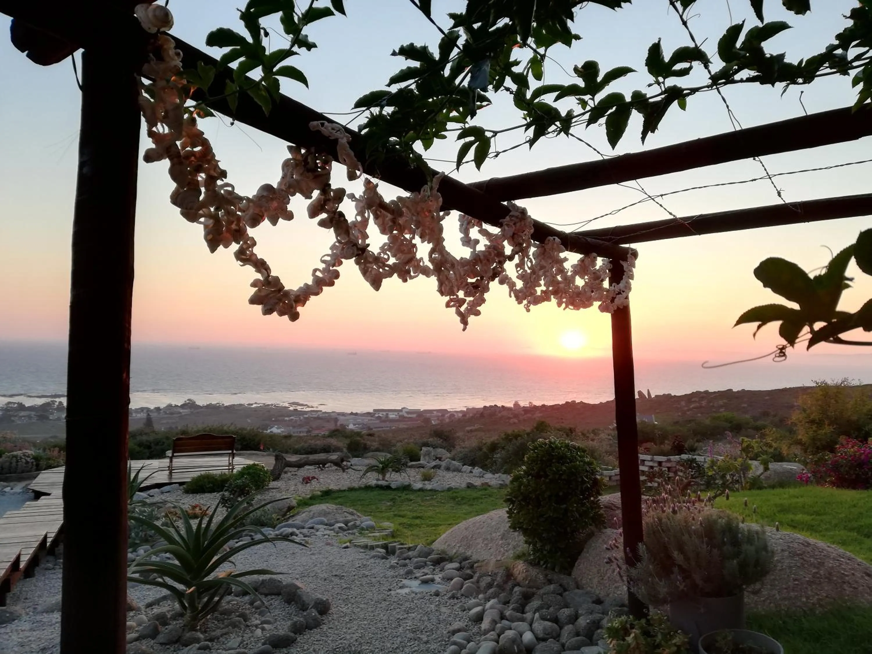 Garden in Onze Uitsight Cottage