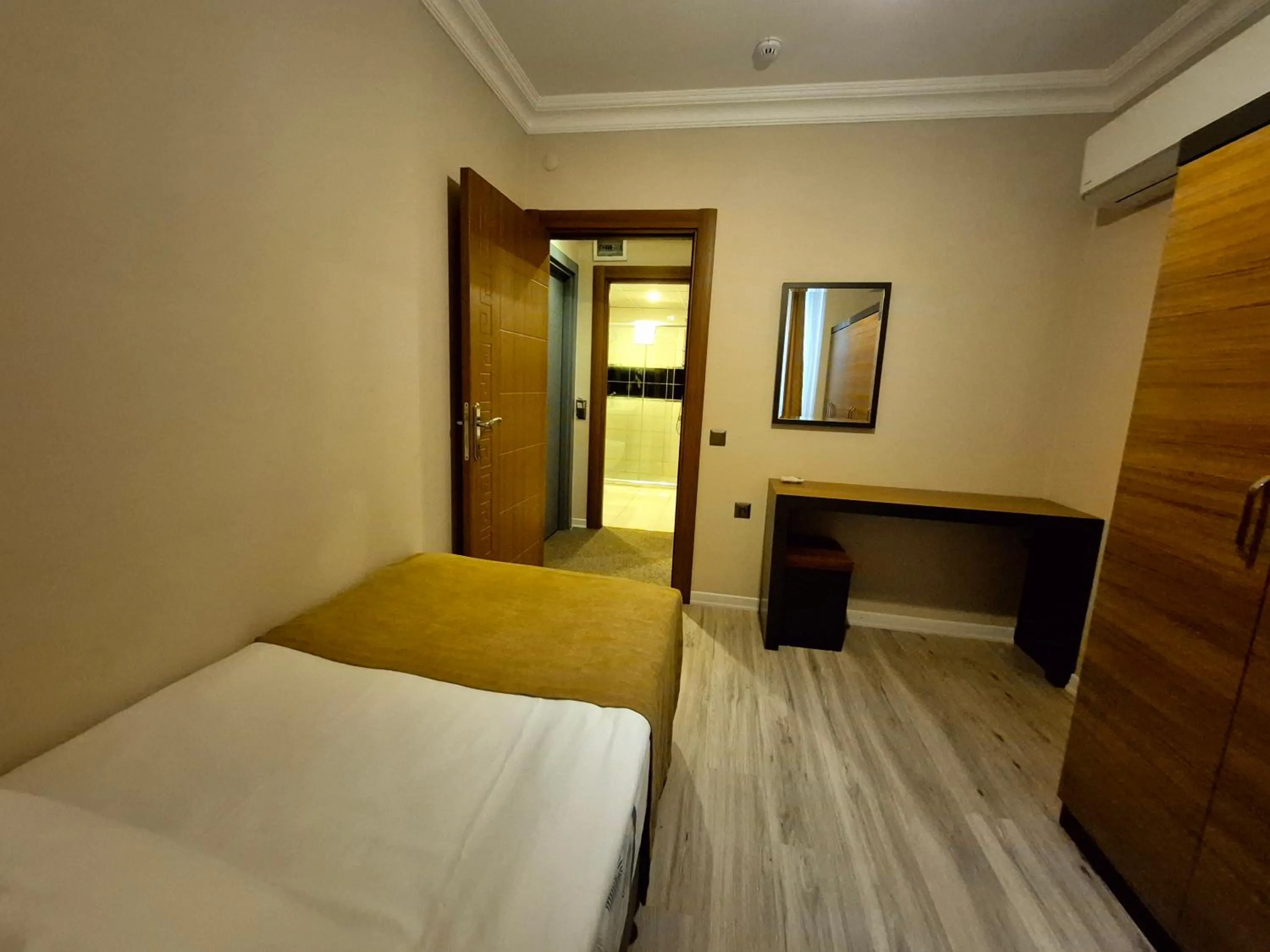 Bedroom, Bed in Toprak Apart Otel