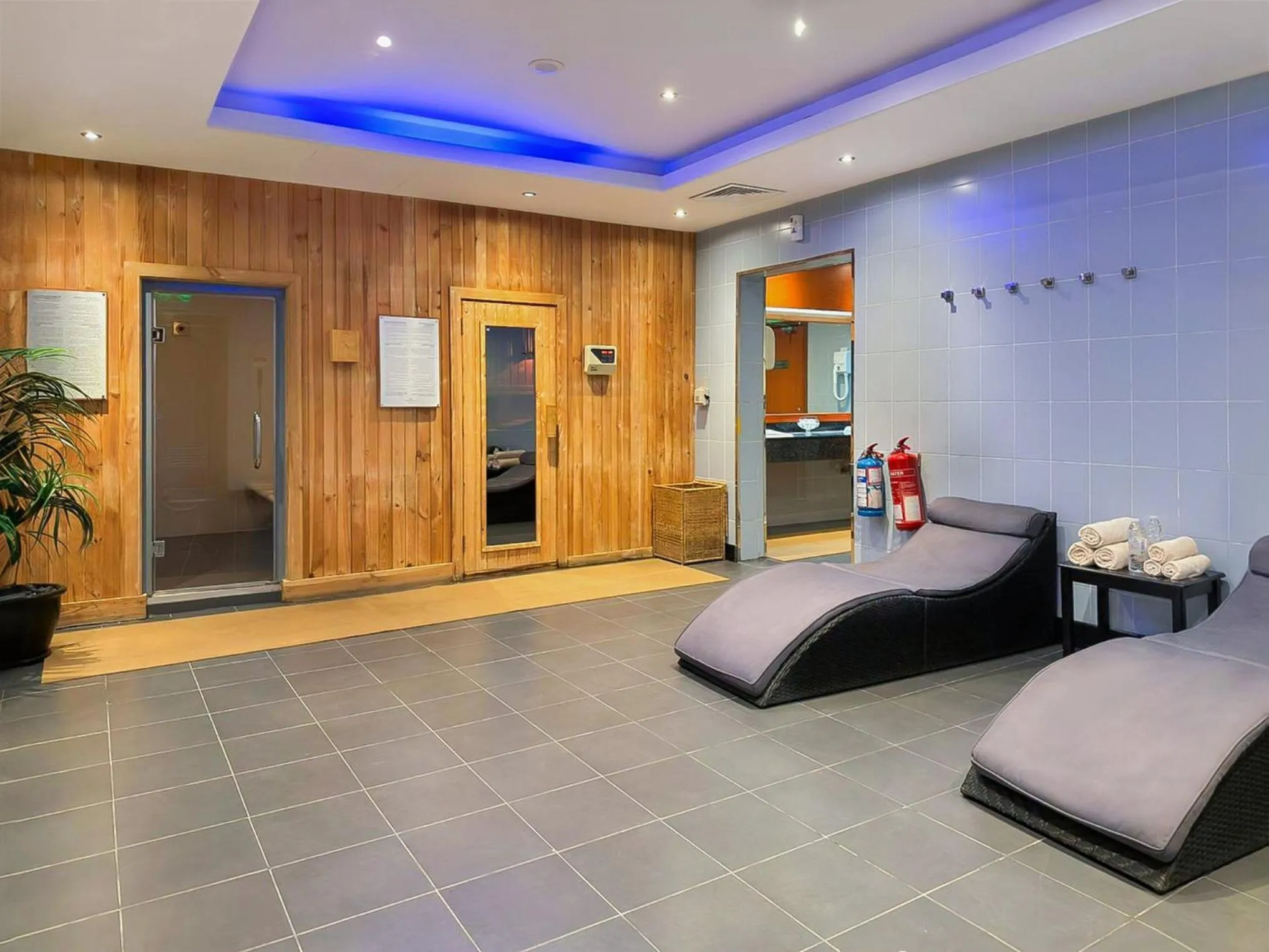 Fitness centre/facilities in Crowne Plaza Bahrain by IHG