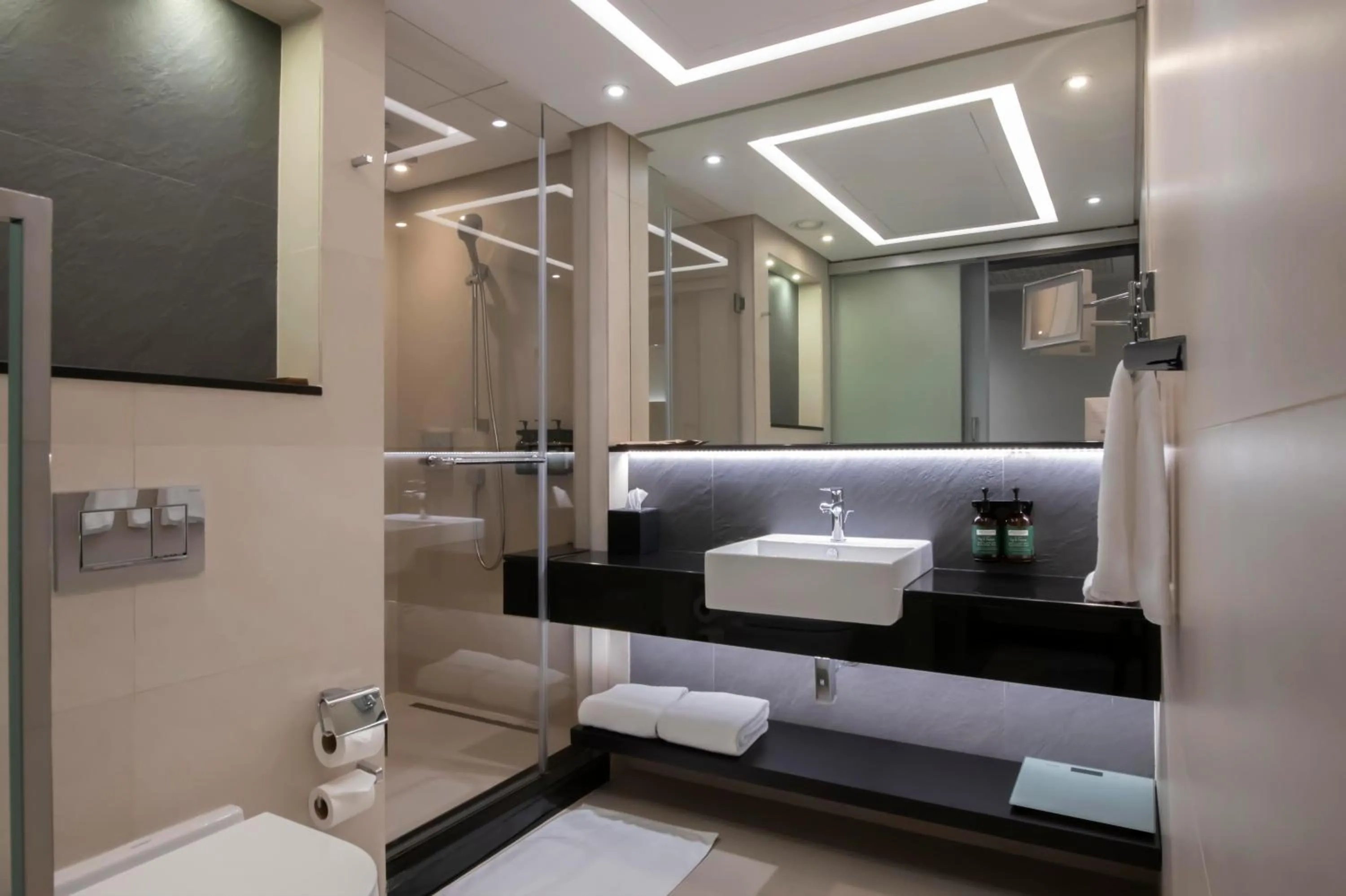 Shower in Crowne Plaza Bahrain by IHG