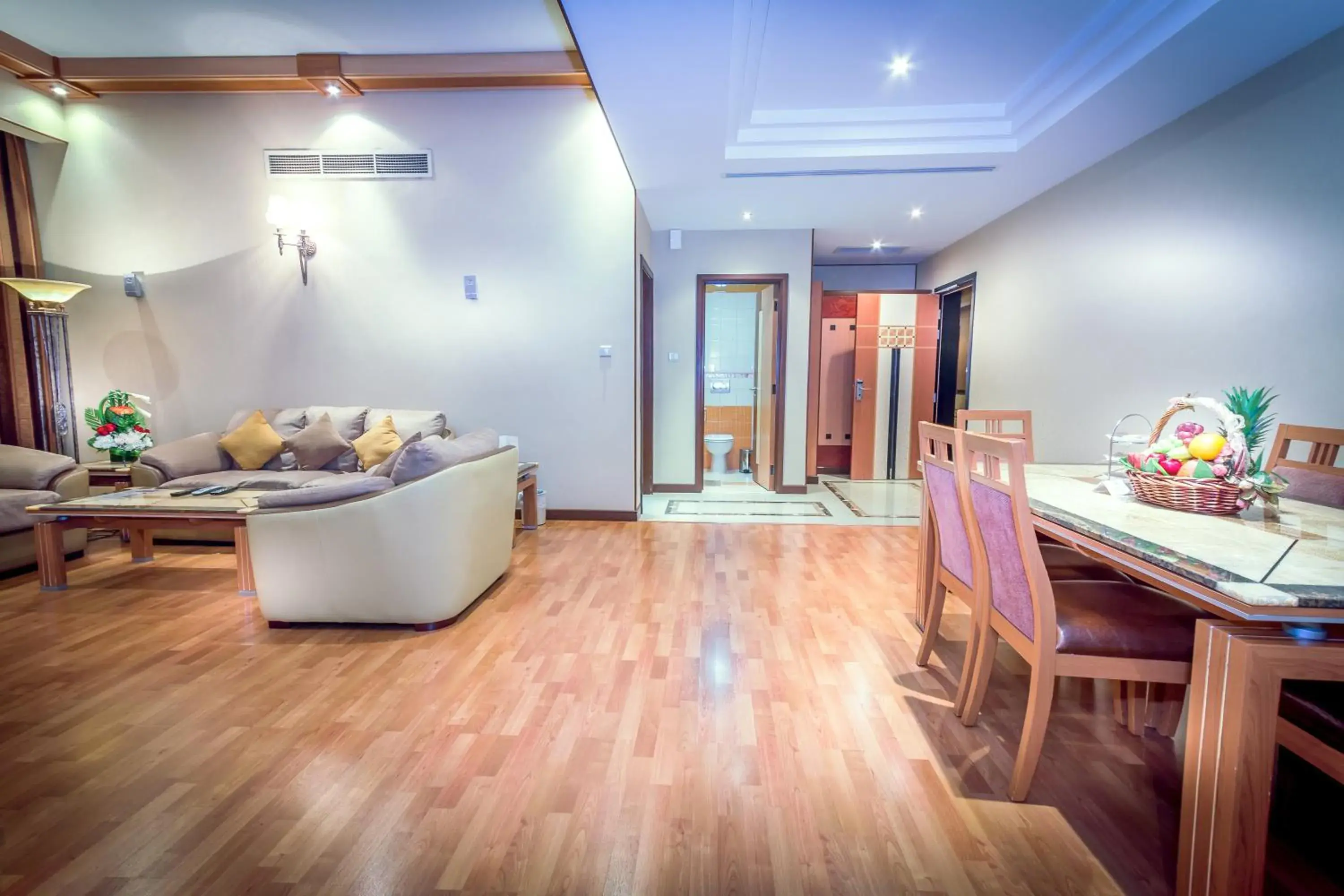 Three-Bedroom Suite in City Center Hotel Three-Bedroom Suite in City Center Hotel