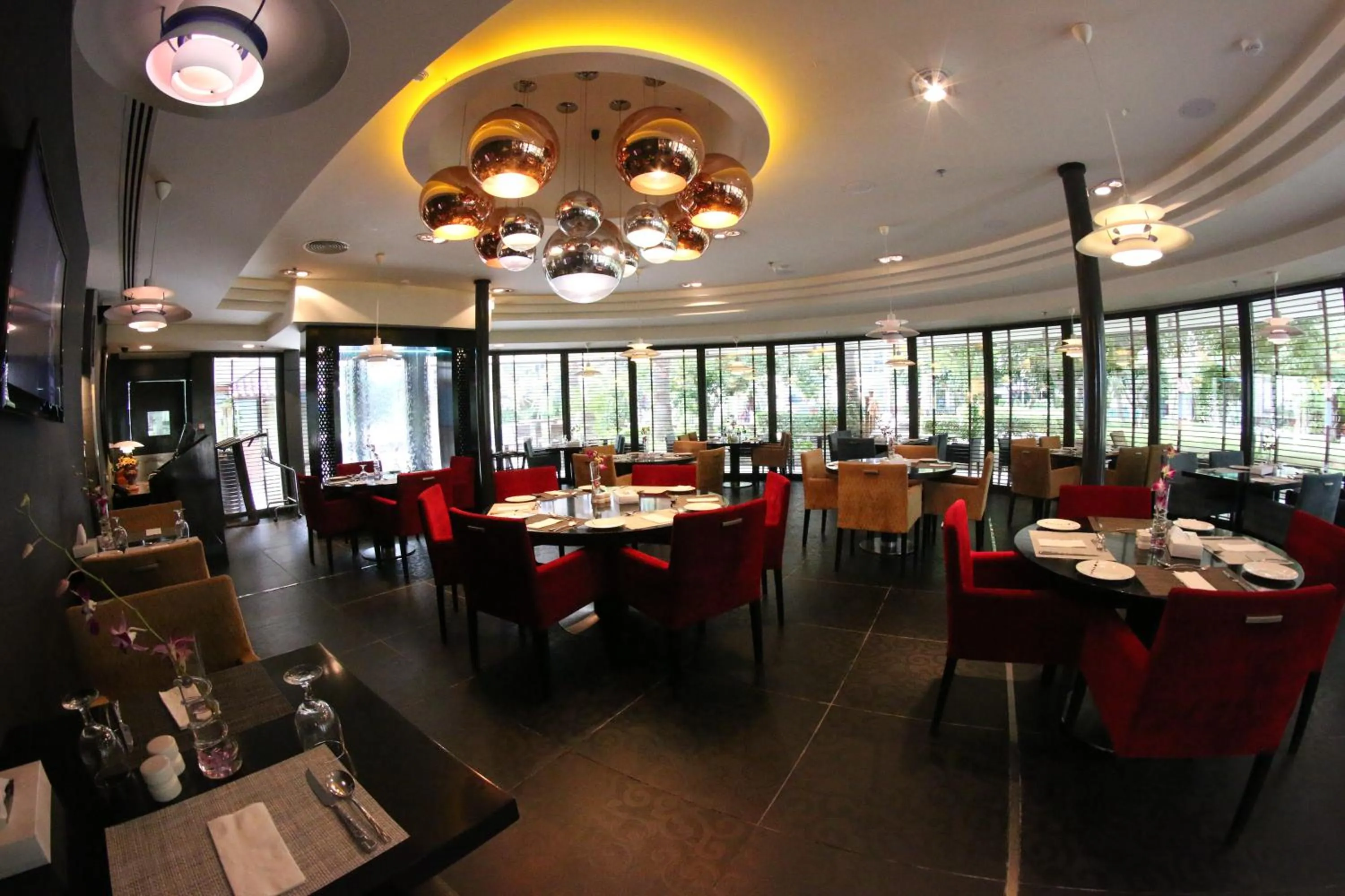 Restaurant/places to eat in Elite Seef Residence And Hotel
