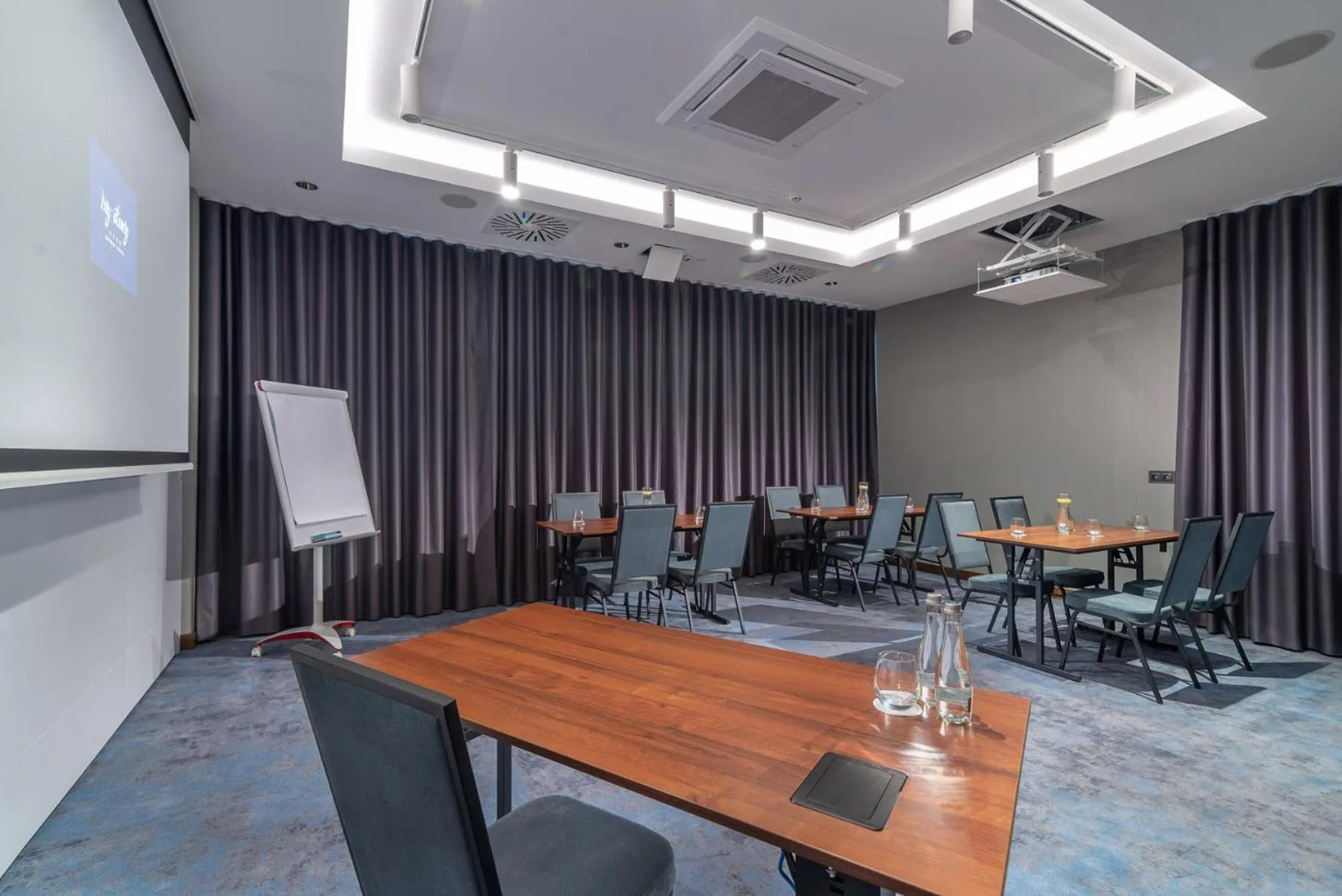 Restaurant/places to eat in My Story Gdynia Hotel