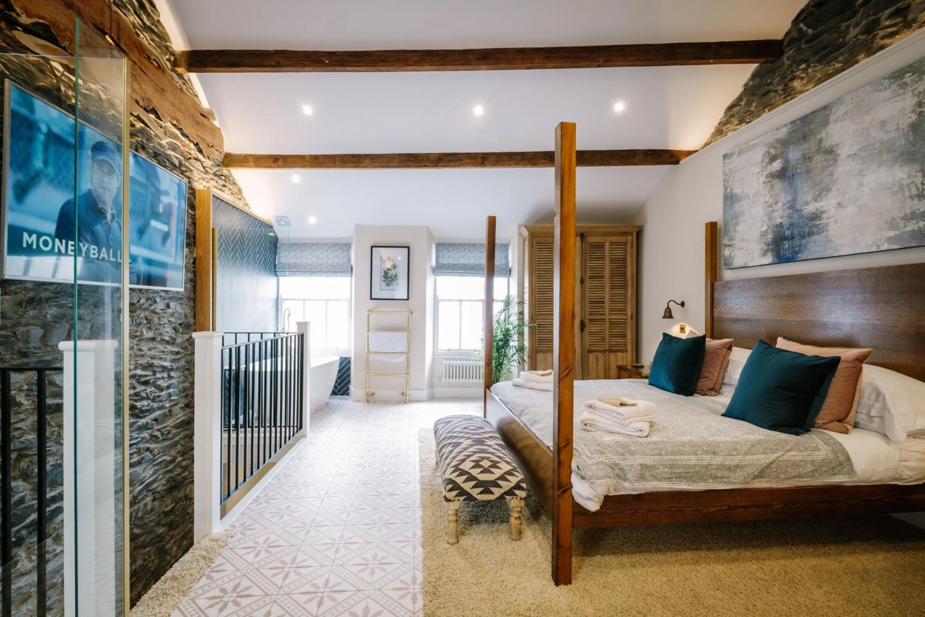 Bed in The Den - The White House Windermere