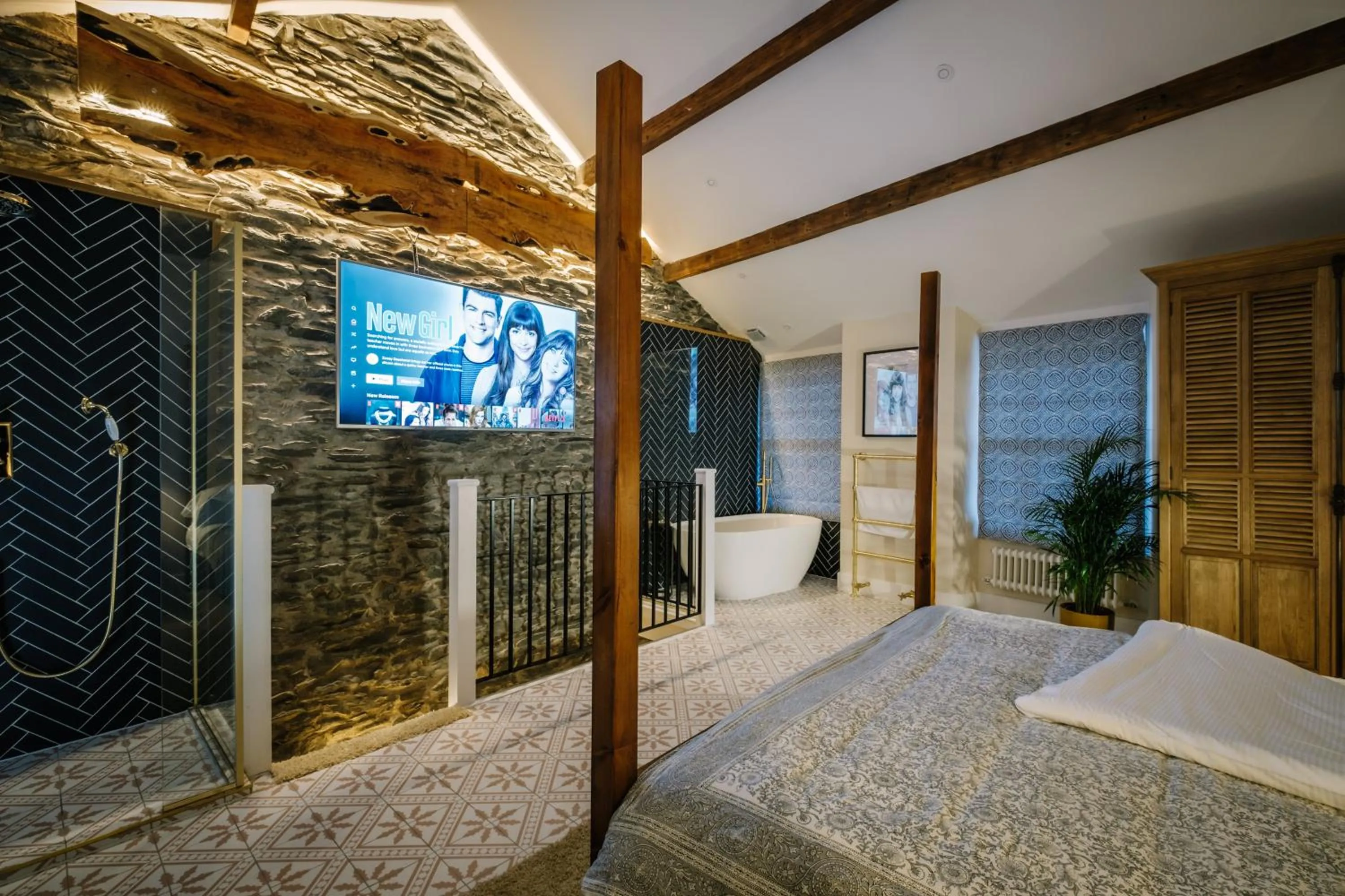 Bed in The Den - The White House Windermere