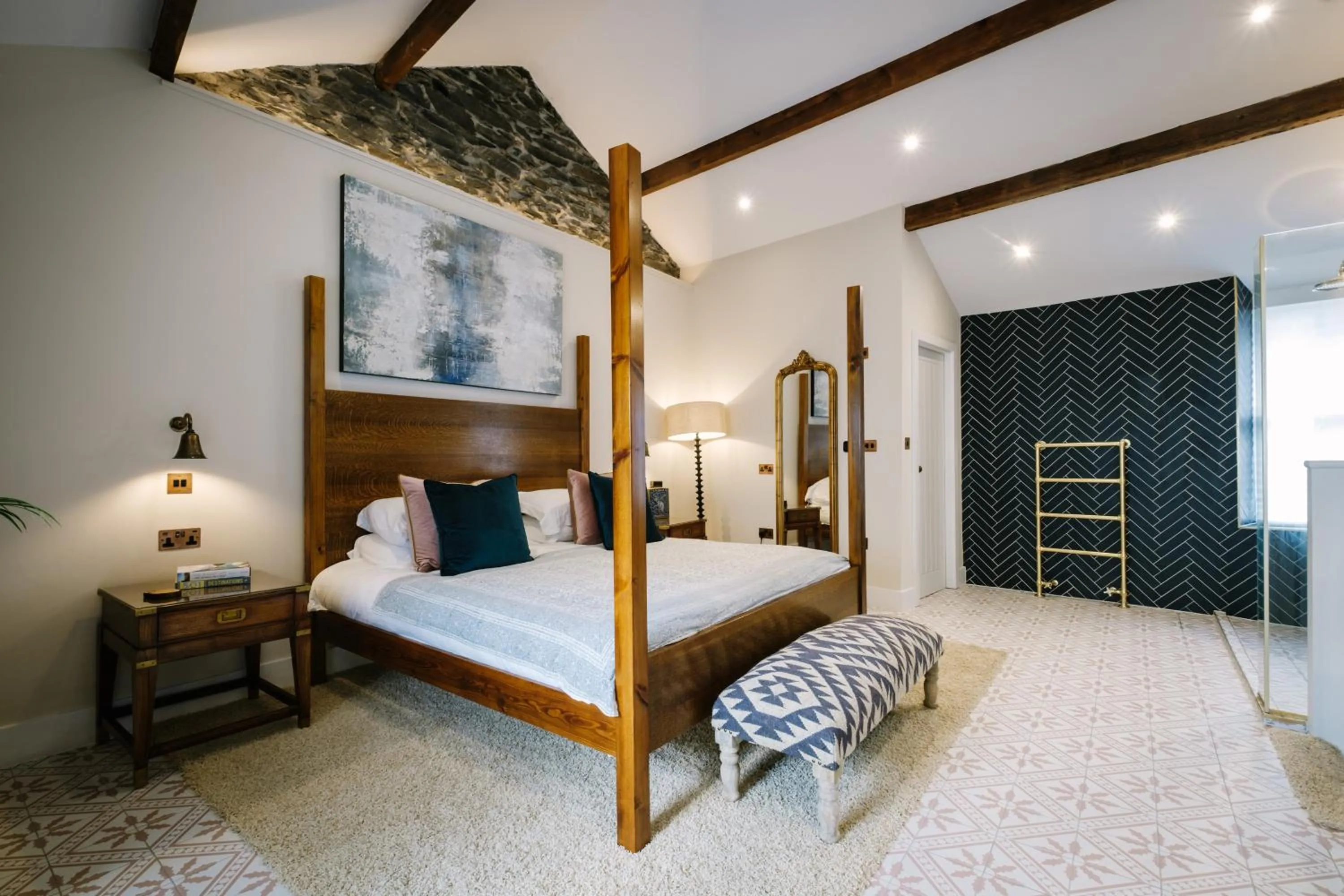 Bed in The Den - The White House Windermere