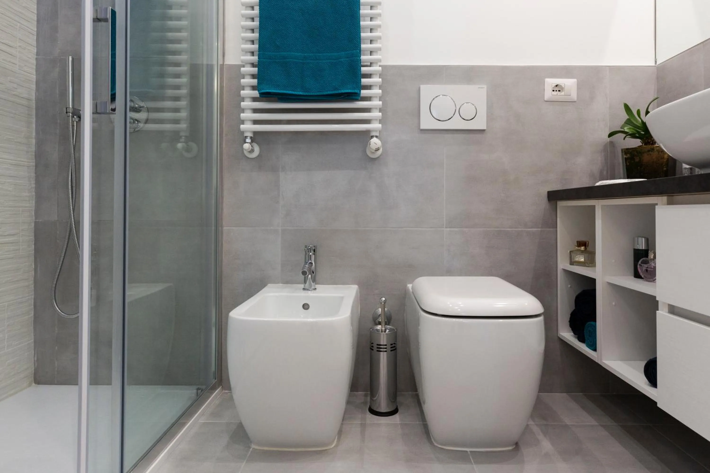 Bathroom in House San Cristoforo M4